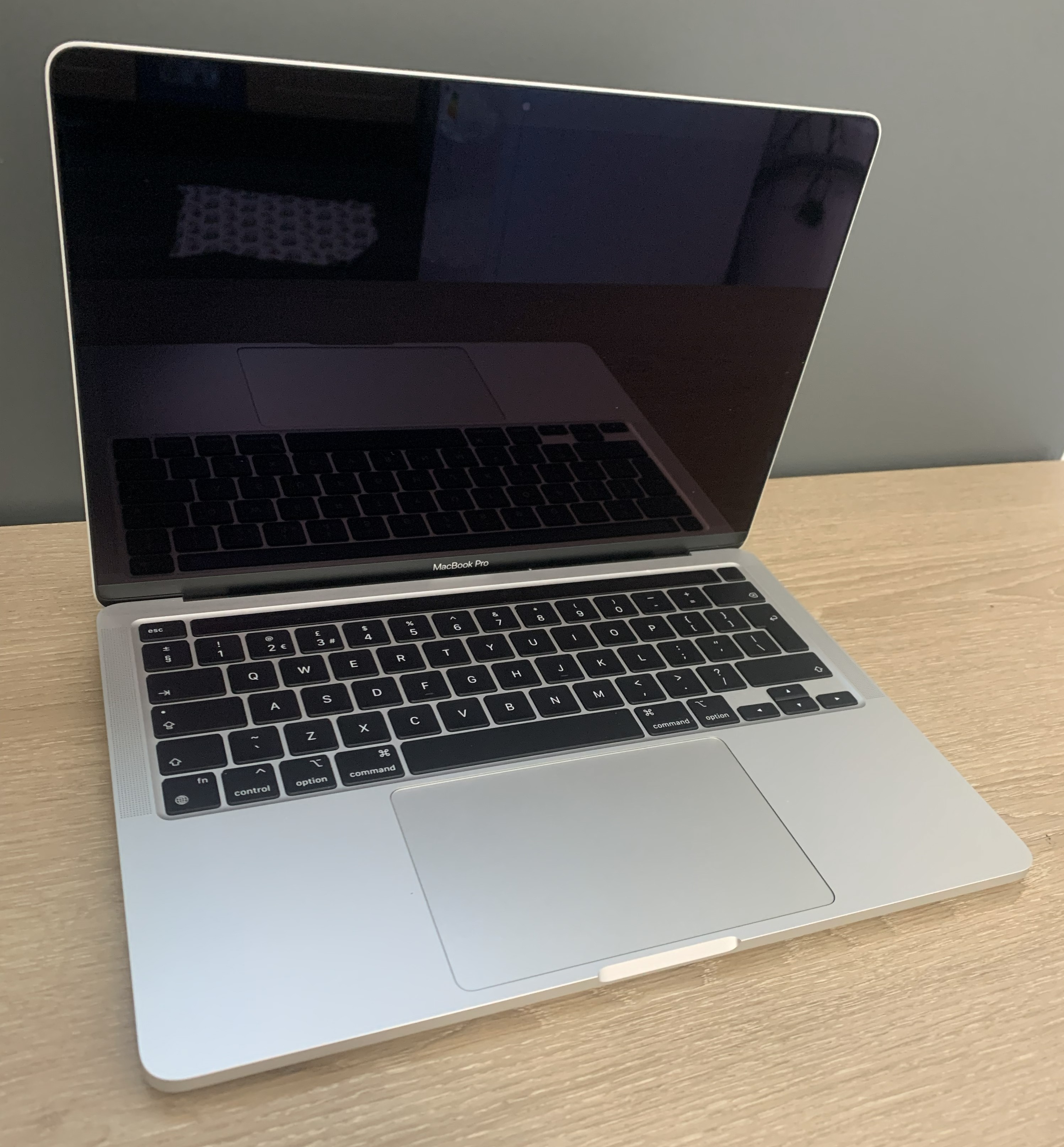 MacBook Pro A2338 13.3" M1 8 CPU/8 GPU 16GB DDR 256GB NVMe CAM macOS A-Ware3