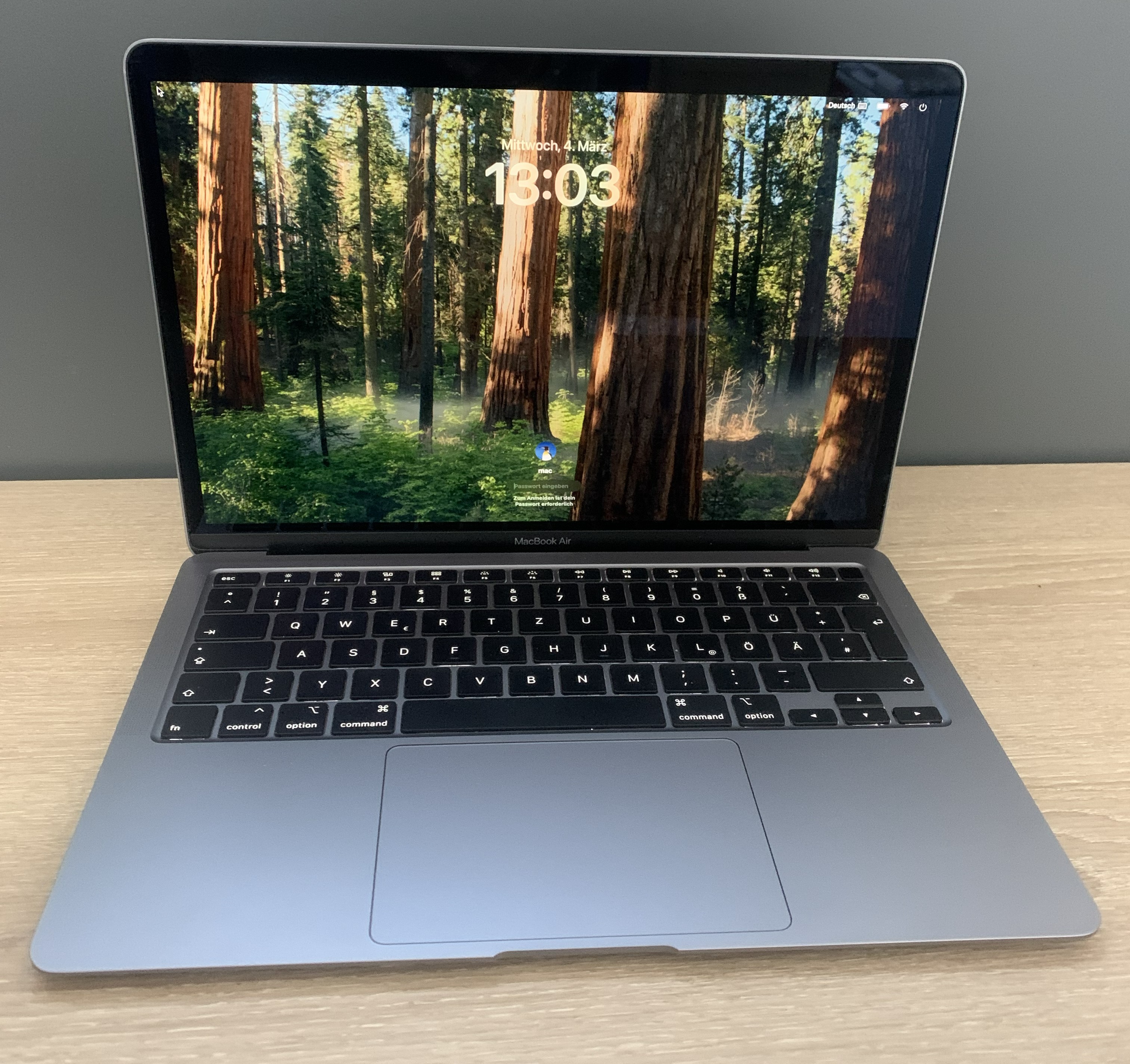 MacBook Air A2179 13.3"  i5-1030NG7 8GB DDR 256GB NVMe CAM macOS A-Ware9