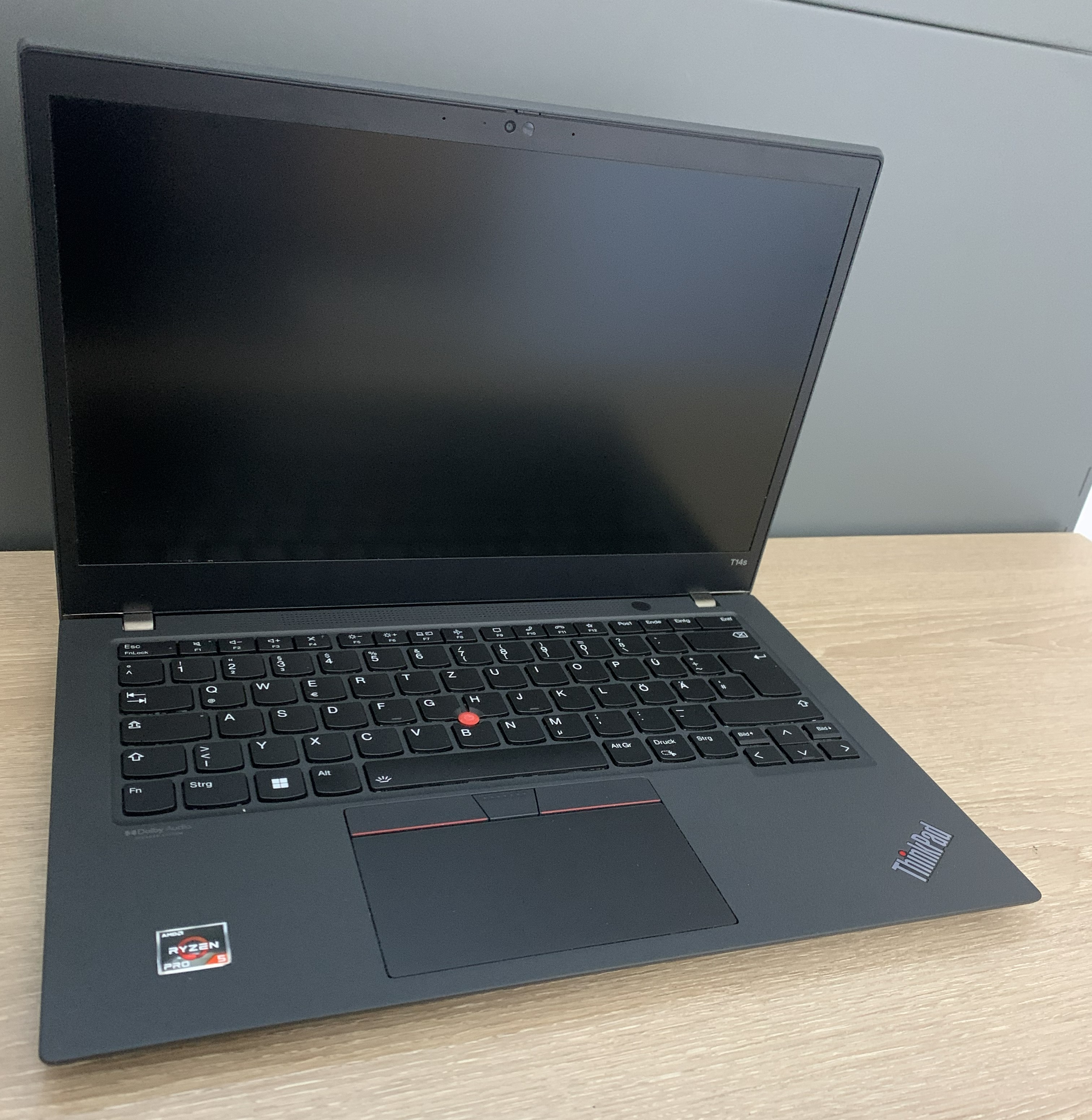 ThinkPad T14s Gen2 Touch Ryzen 5 Pro 5650U 16GB DDR 256GB M.2 SSD Radeon W11