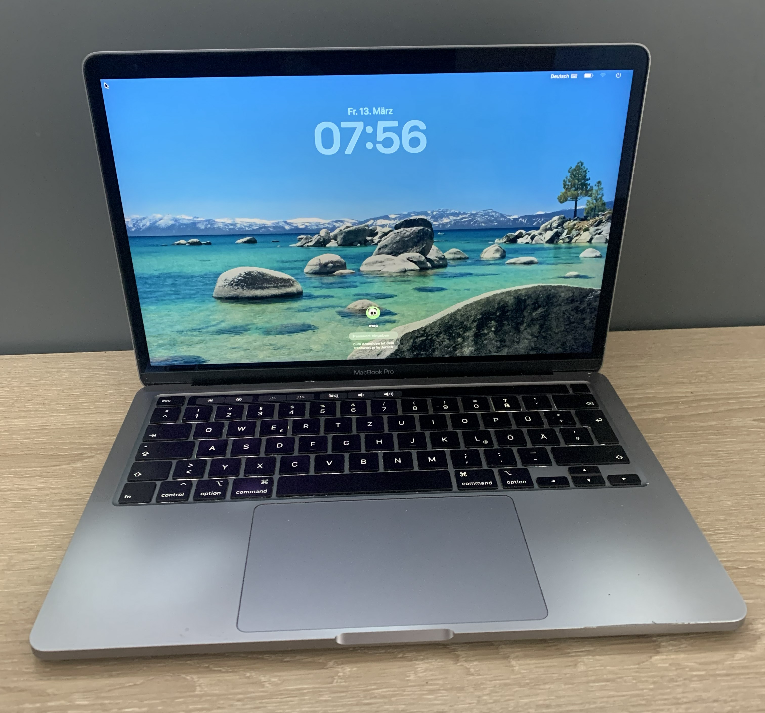 MacBook Pro A2251 Touchbar i5-1038NG7 16GB 512GB NVMe Iris Plus macOS B-Ware41