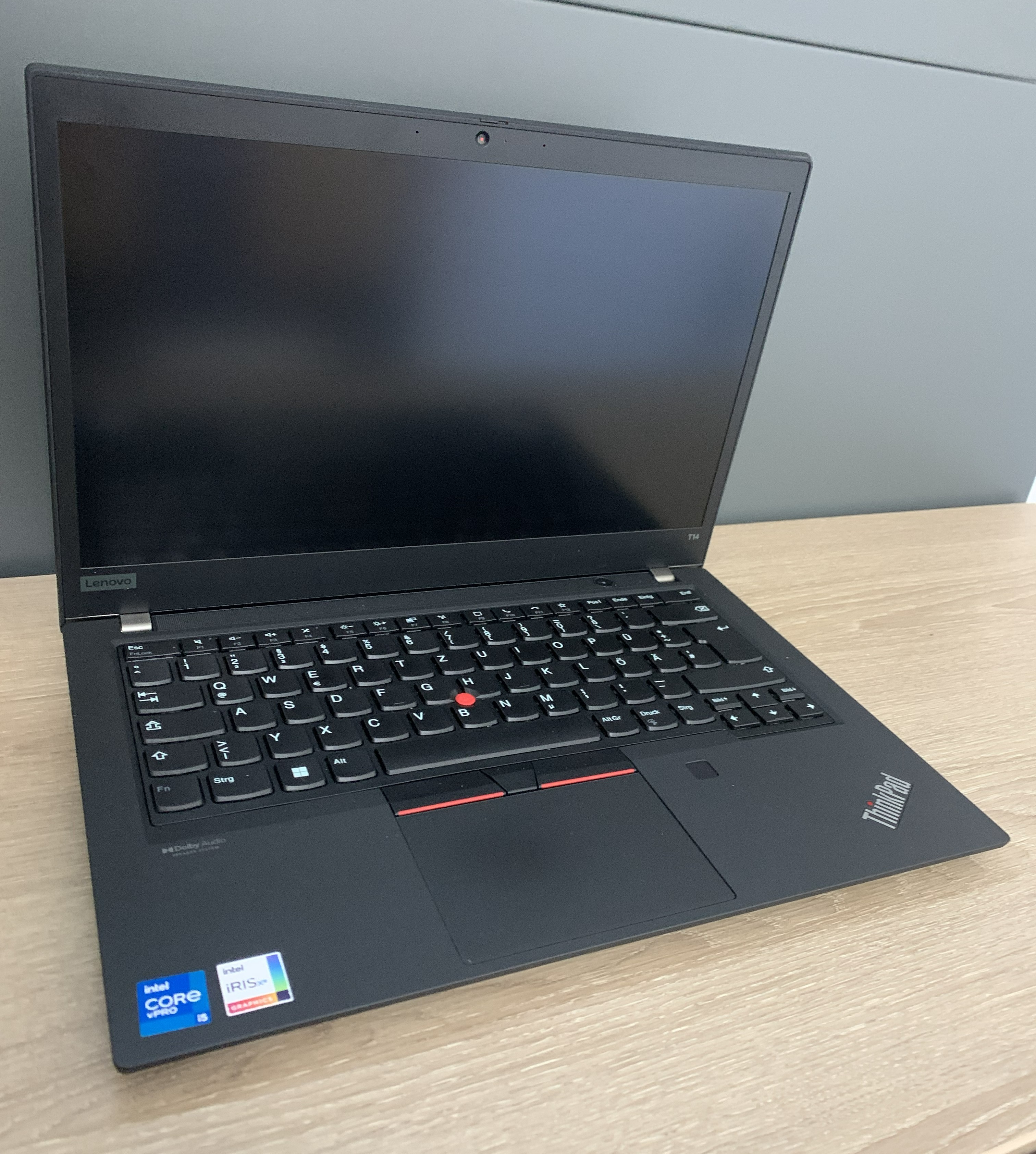 Lenovo ThinkPad T14 G2 i5-1145G7 16GB DDR 256GB M.2 SSD Iris Xe CAM B24
