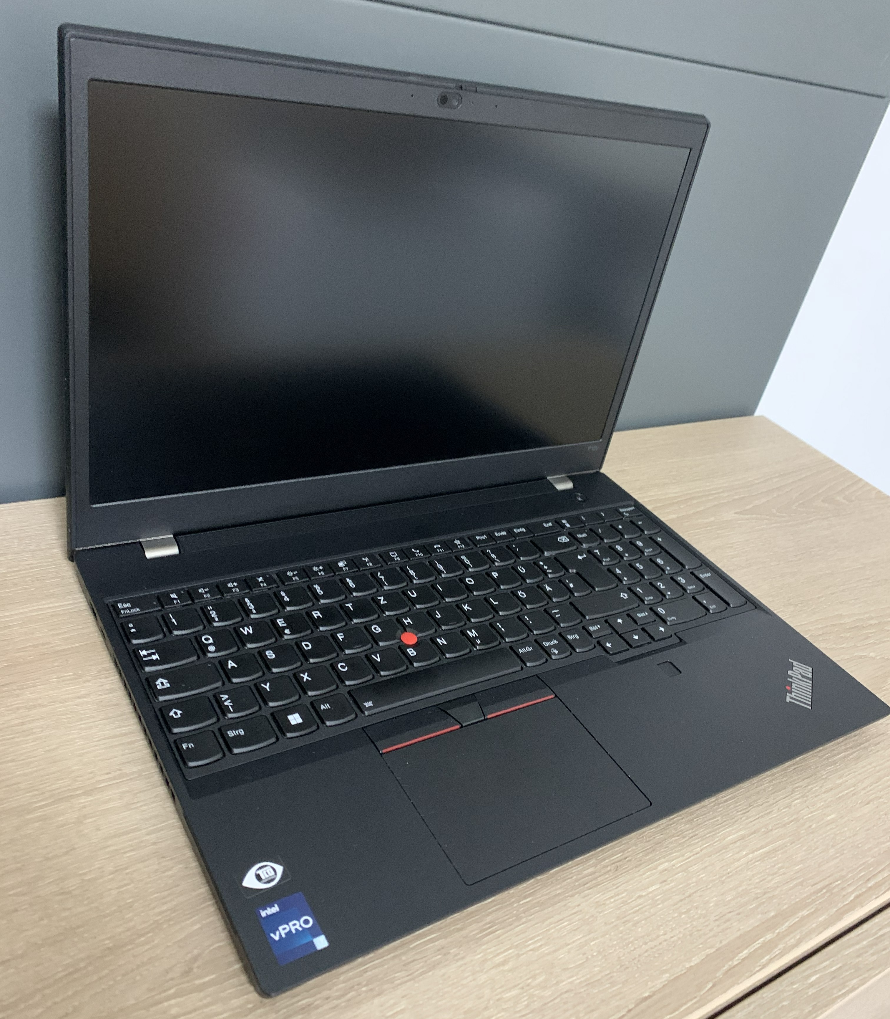 Thinkpad P15v G3  i7-12800H vPro 16GB 512GB NVMe T600 4GB CAM W11  B-Ware