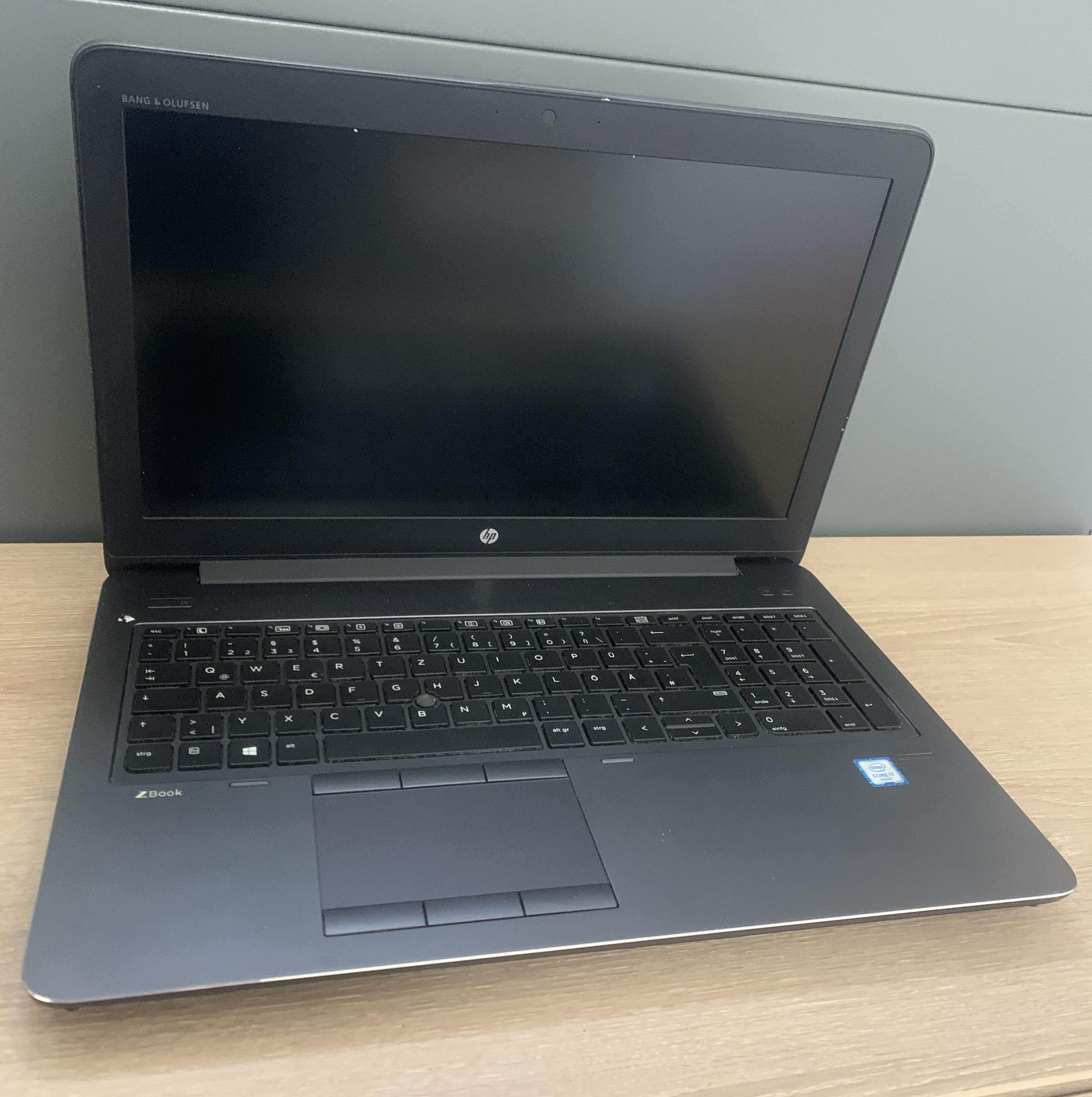 HP ZBook 15 G3 i7-6820HQ 8GB DDR M2000M 4GB W10 Ohne Festplatte B-Ware1