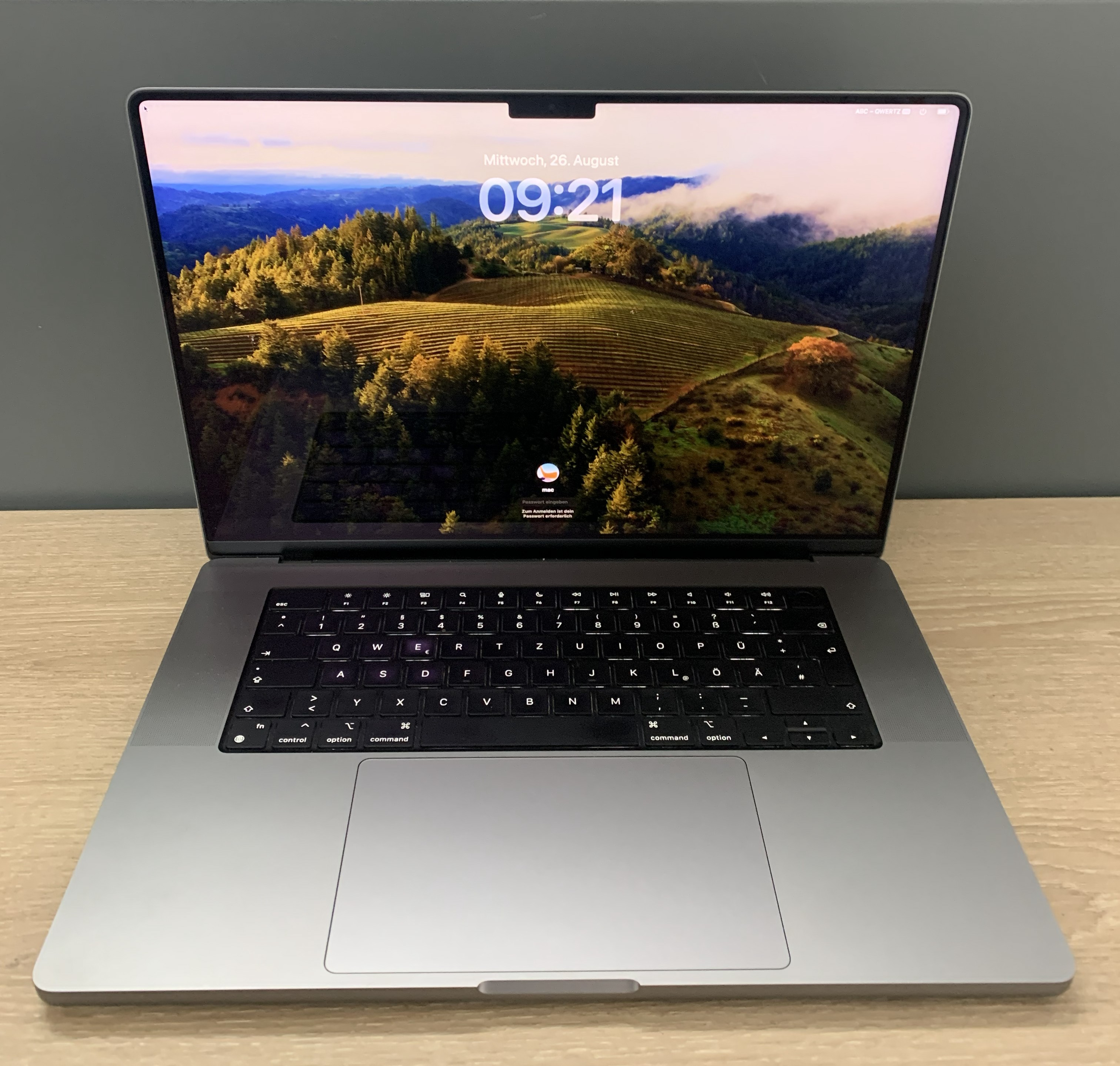 MacBook Pro A2485 16" M1 Pro 10 CPU/16GPU 16GB RAM 512GB NVMe macOS A-Ware6