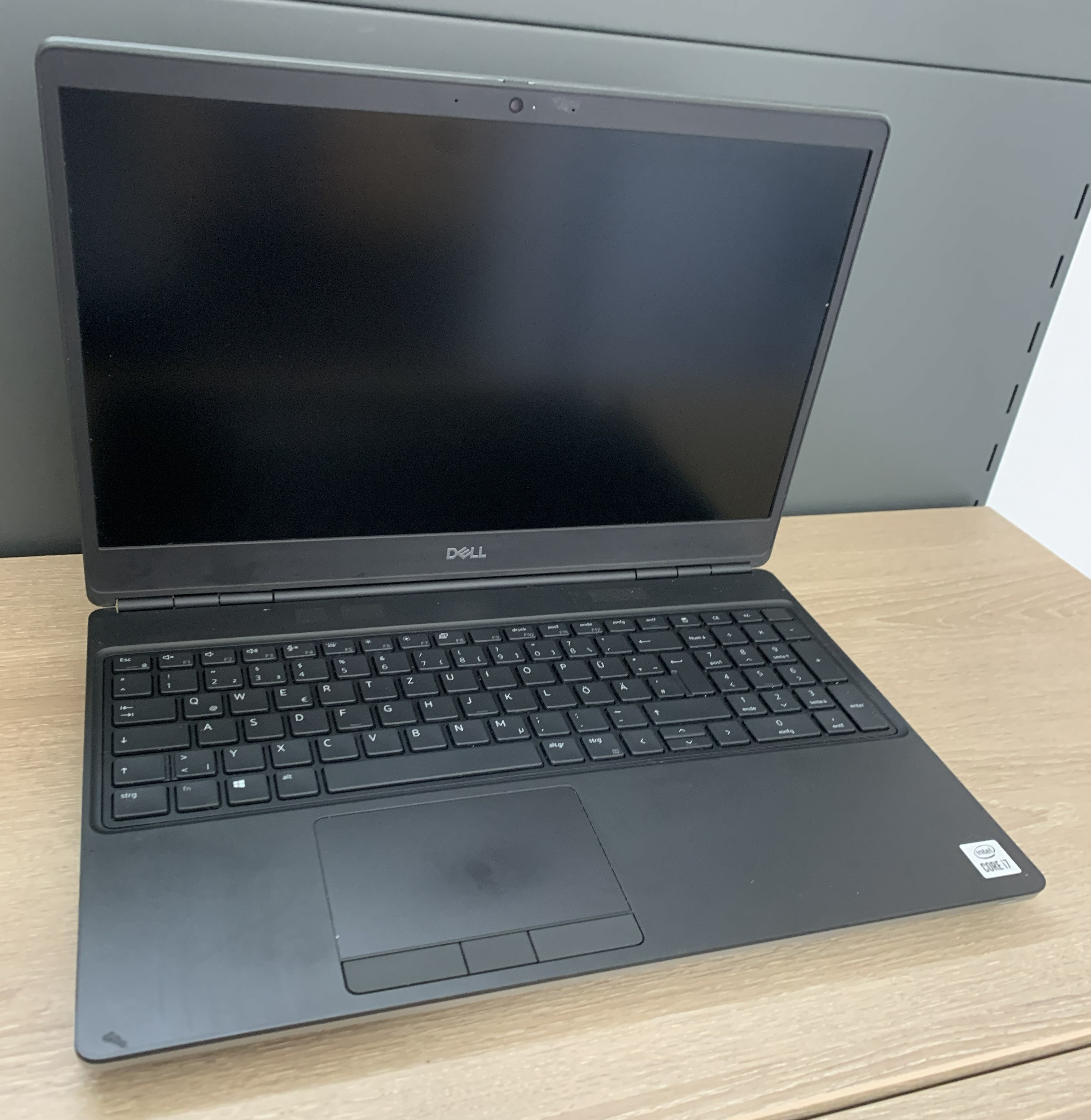 Dell Precision 7550 15,6" i7-10750H 32GB DDR 512GB M.2 SSD T2000 4GB W11 B-Ware4
