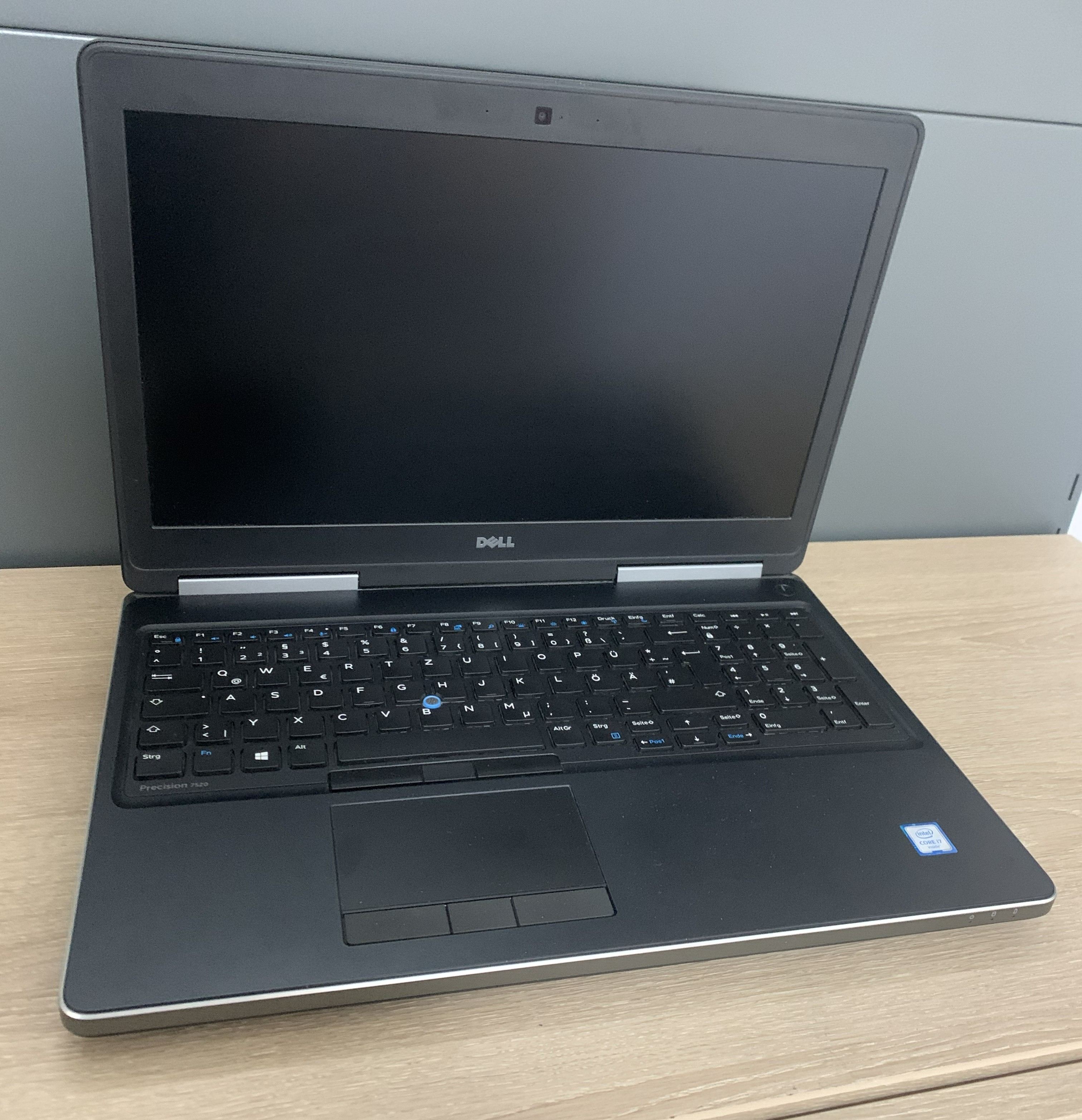 Dell Latitude 7520 i7-6820HQ 32GB DDR 512GB M.2 SSD Quadro M1200 4GB W10 A-Ware