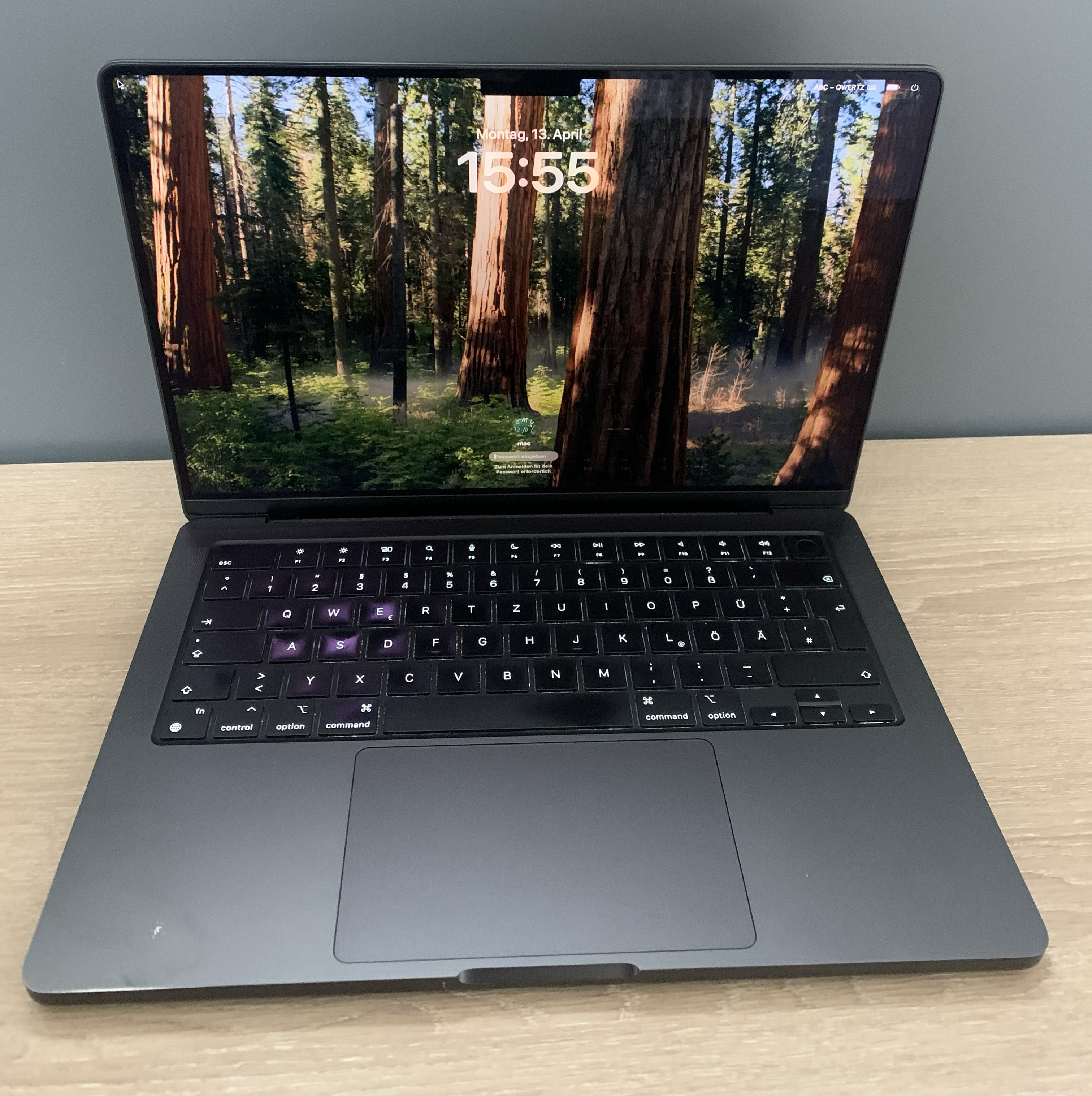 MacBook Pro A2992 M3 Pro 12C CPU/18C GPU 36GB DDR 512GB NVMe macOS B-Ware37