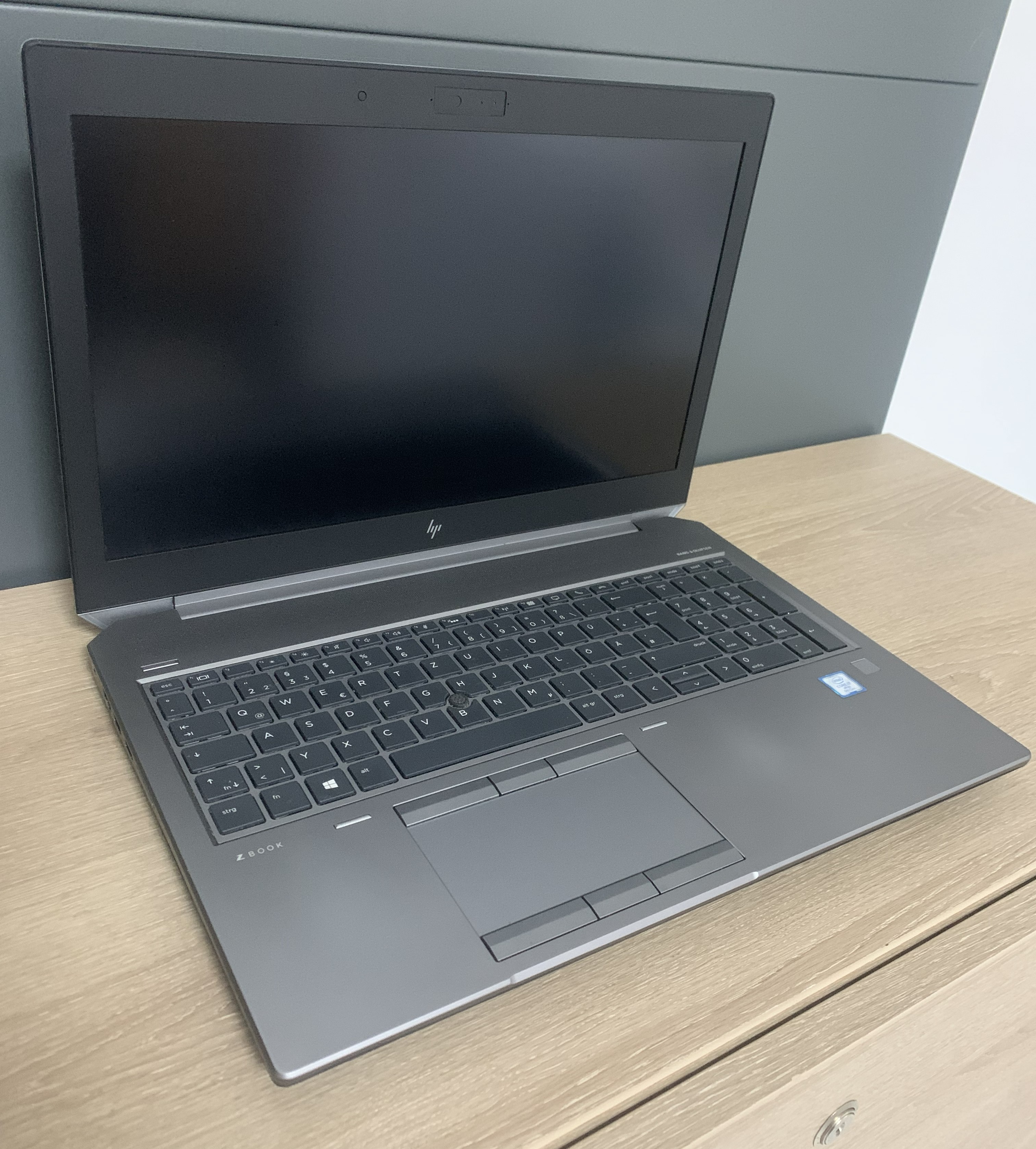 HP ZBook 15 G6 i7-9850H 2,60GHz 16GB 512GB M.2 SSD T2000 CAM TB W11 B-Ware11