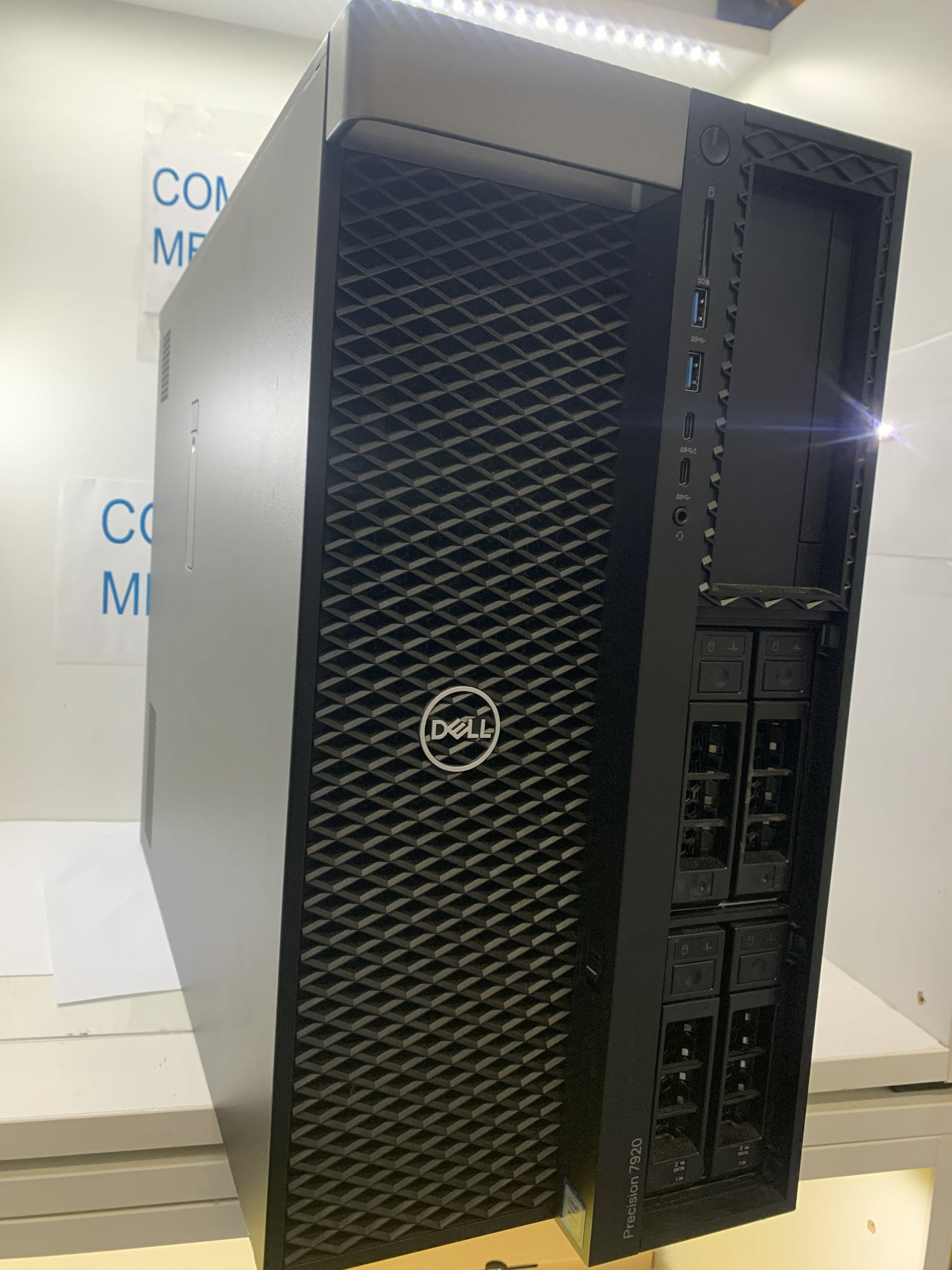 Dell Precision 7920 Tower 2x Xeon Gold 6134 32GB 512GB M.2 SSD P4000 8GB W11 A6