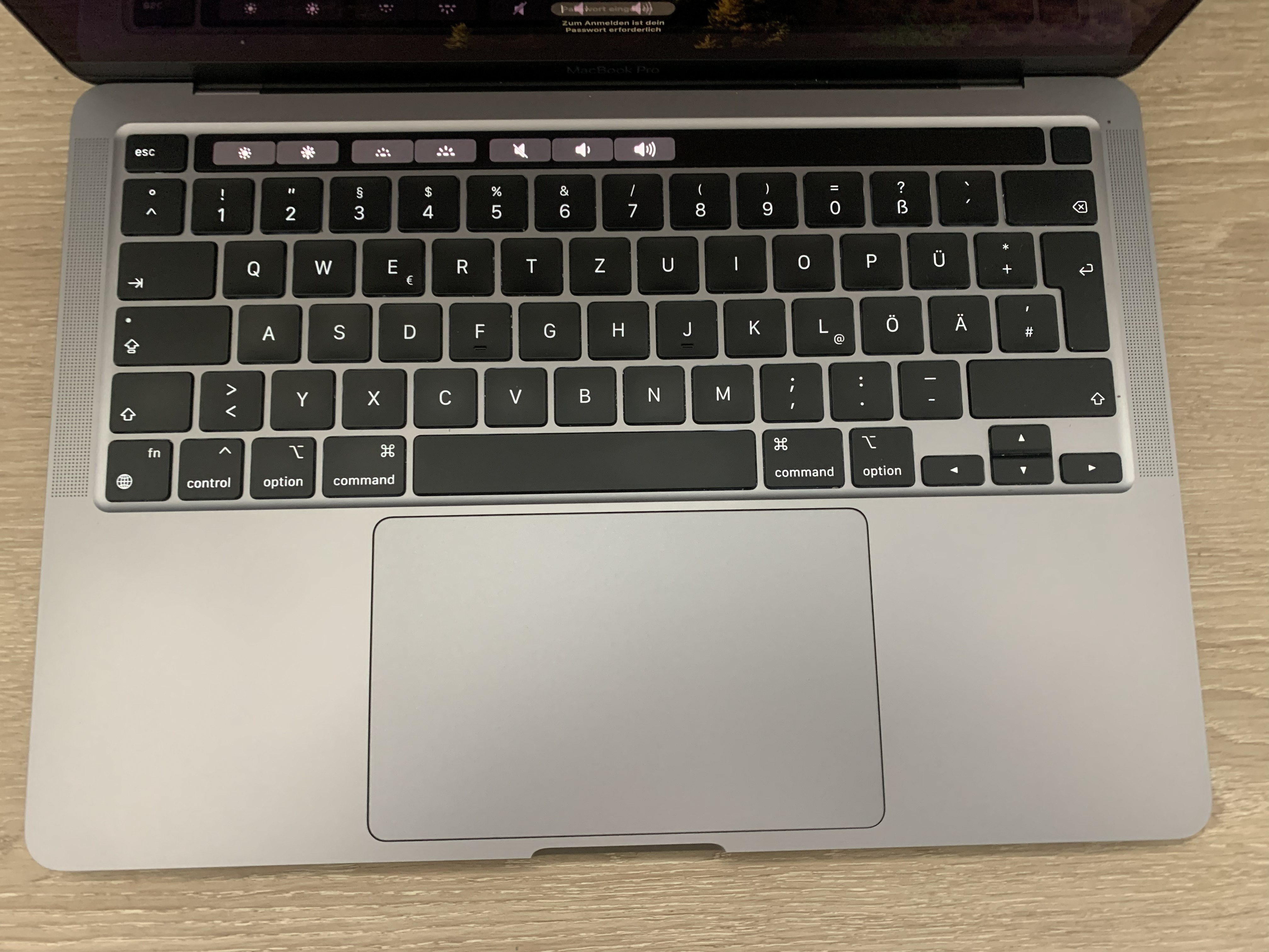 MacBook Pro A2338 2022 M2 8 CPU/10 GPU 8GB 256GB NVMe CAM macOS A-Ware24