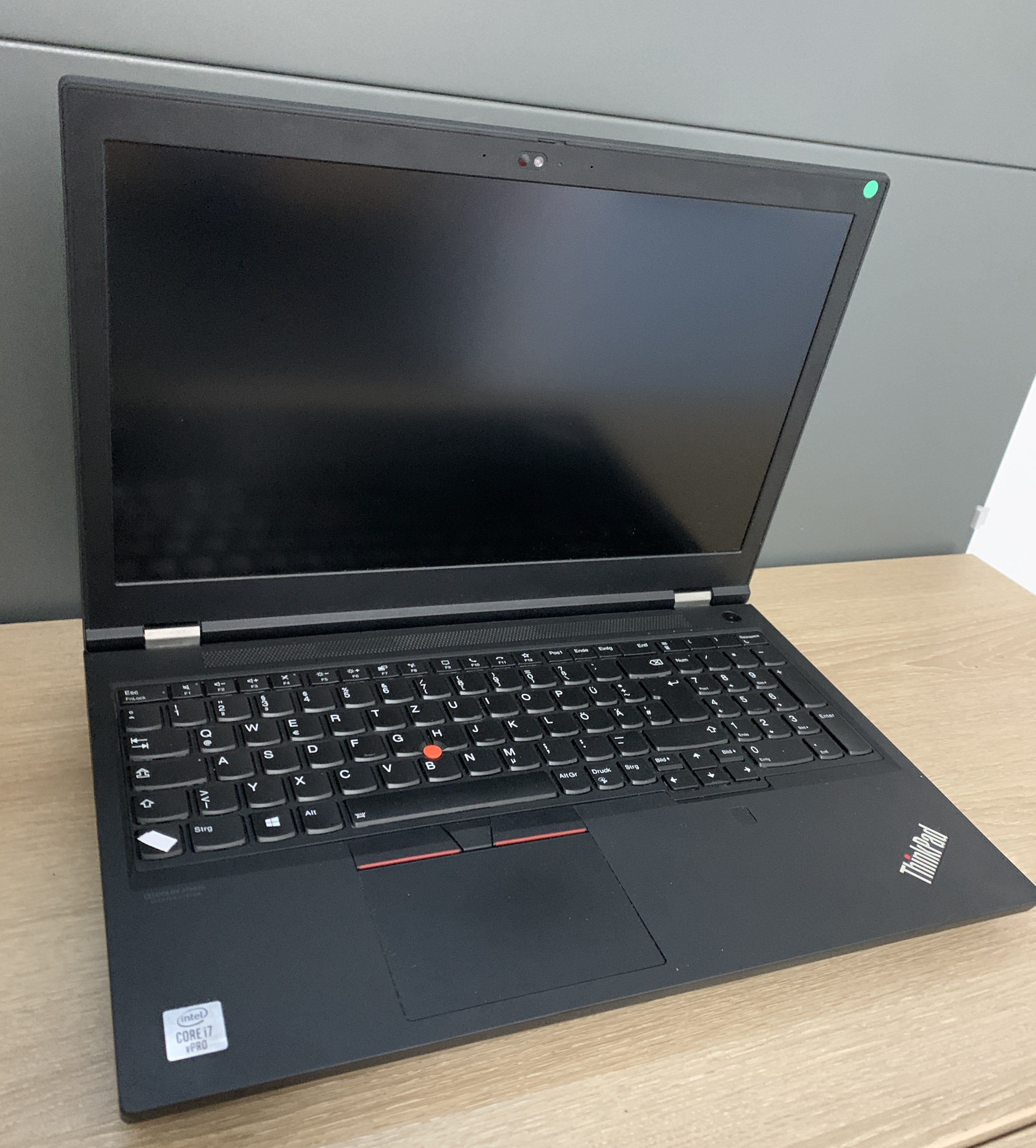 Lenovo Thinkpad P15 G1 i7-10850 32GB DDR 1TB M.2 SSD T2000 4GB W11 CAM B-Ware11