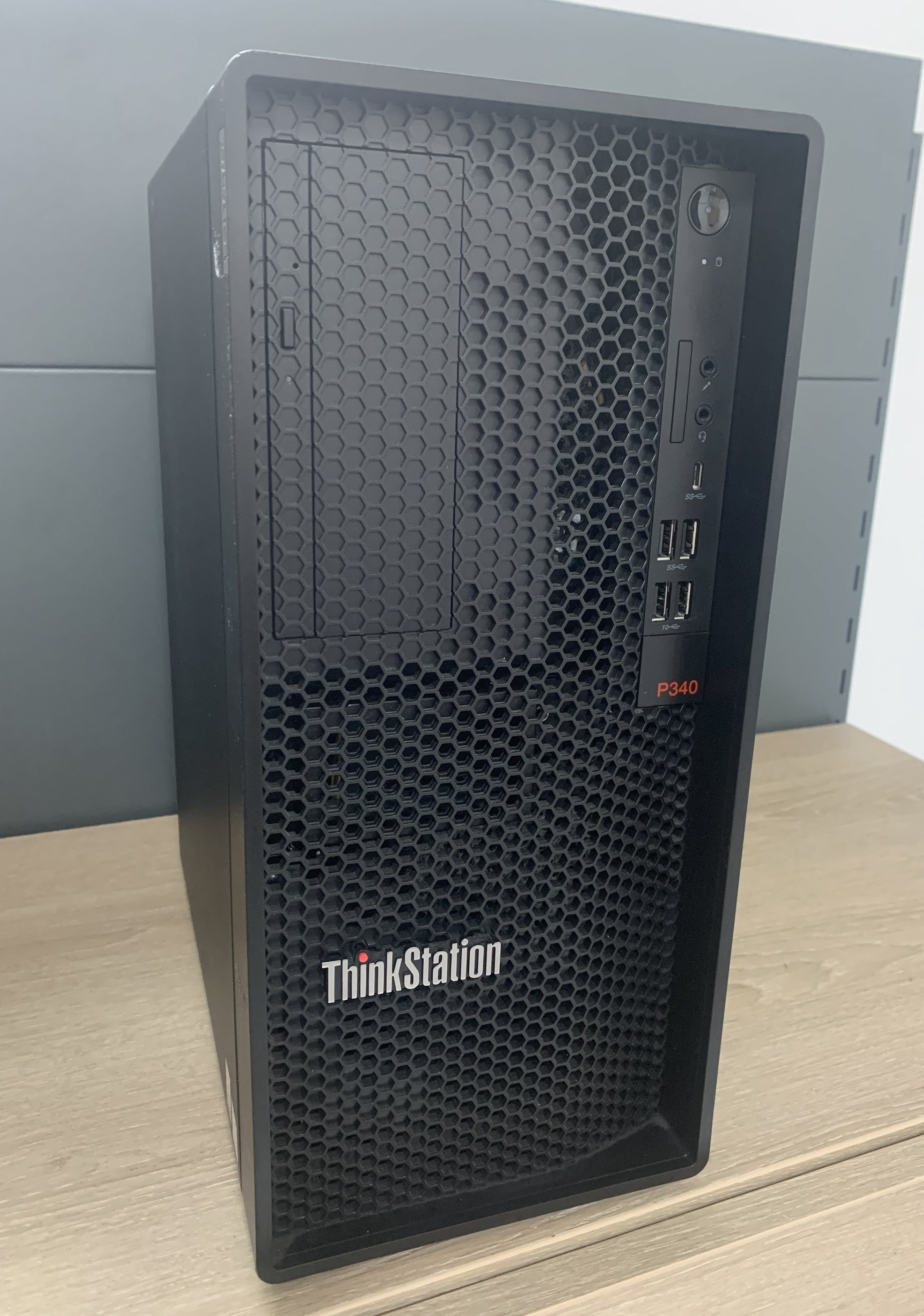 ThinkStation P340 W-1250P 4.10GHz 64GB DDR 1TBM.2 SSD Intel UHD 630 W11