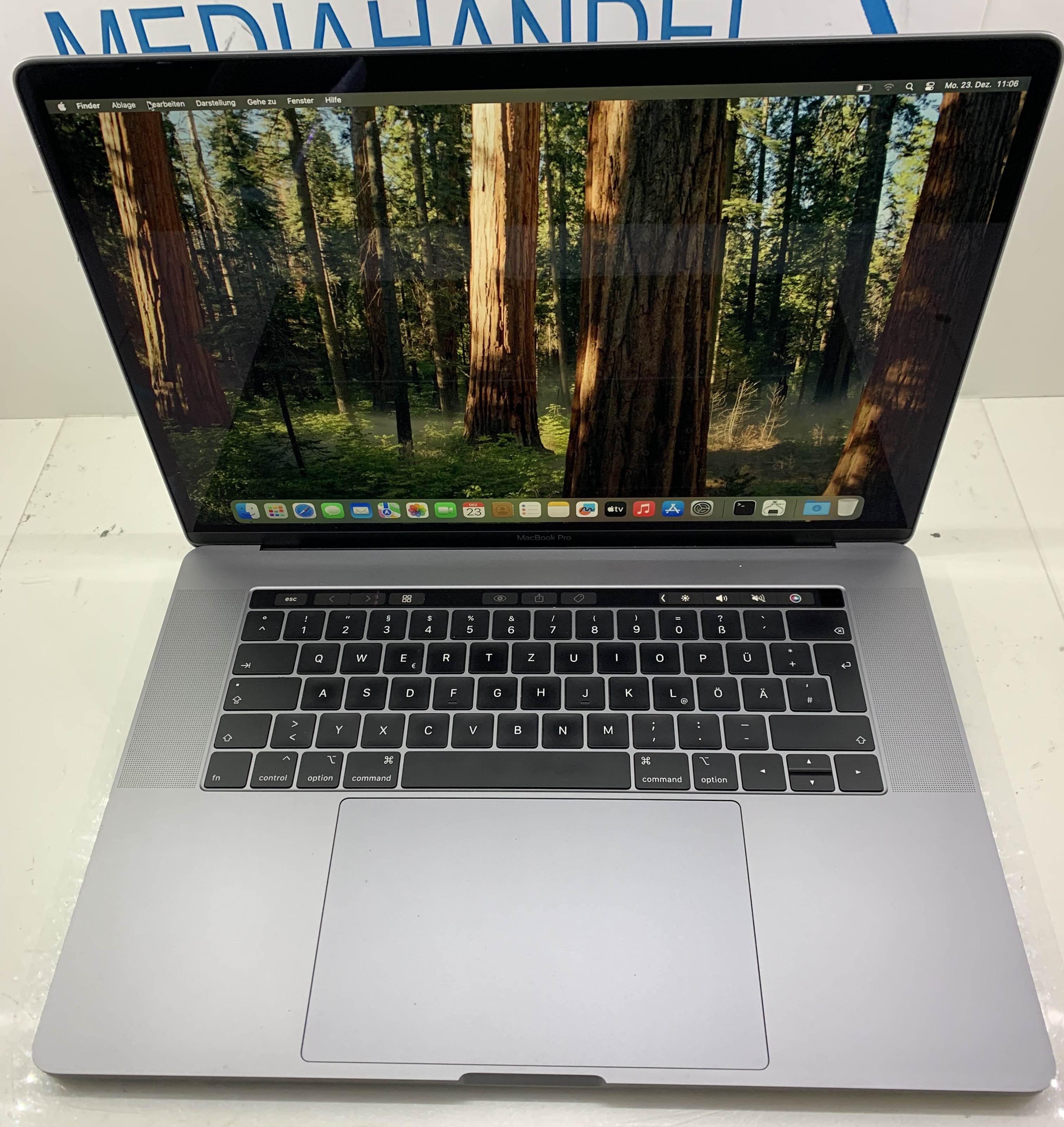 MacBook Pro A1990  i9-9980HK 32GB 512GB NVMe Radeon Pro 560x macOS B-Ware11