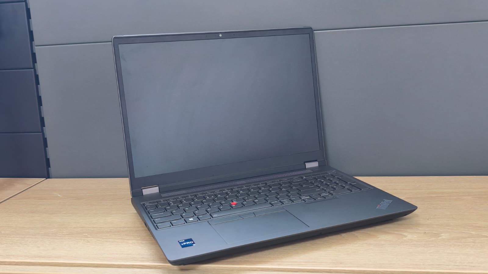 ThinkPad P16 G1  i7-12850HX 32GB 1TB NVMe RTX A1000 4GB QWERTY W11 B2