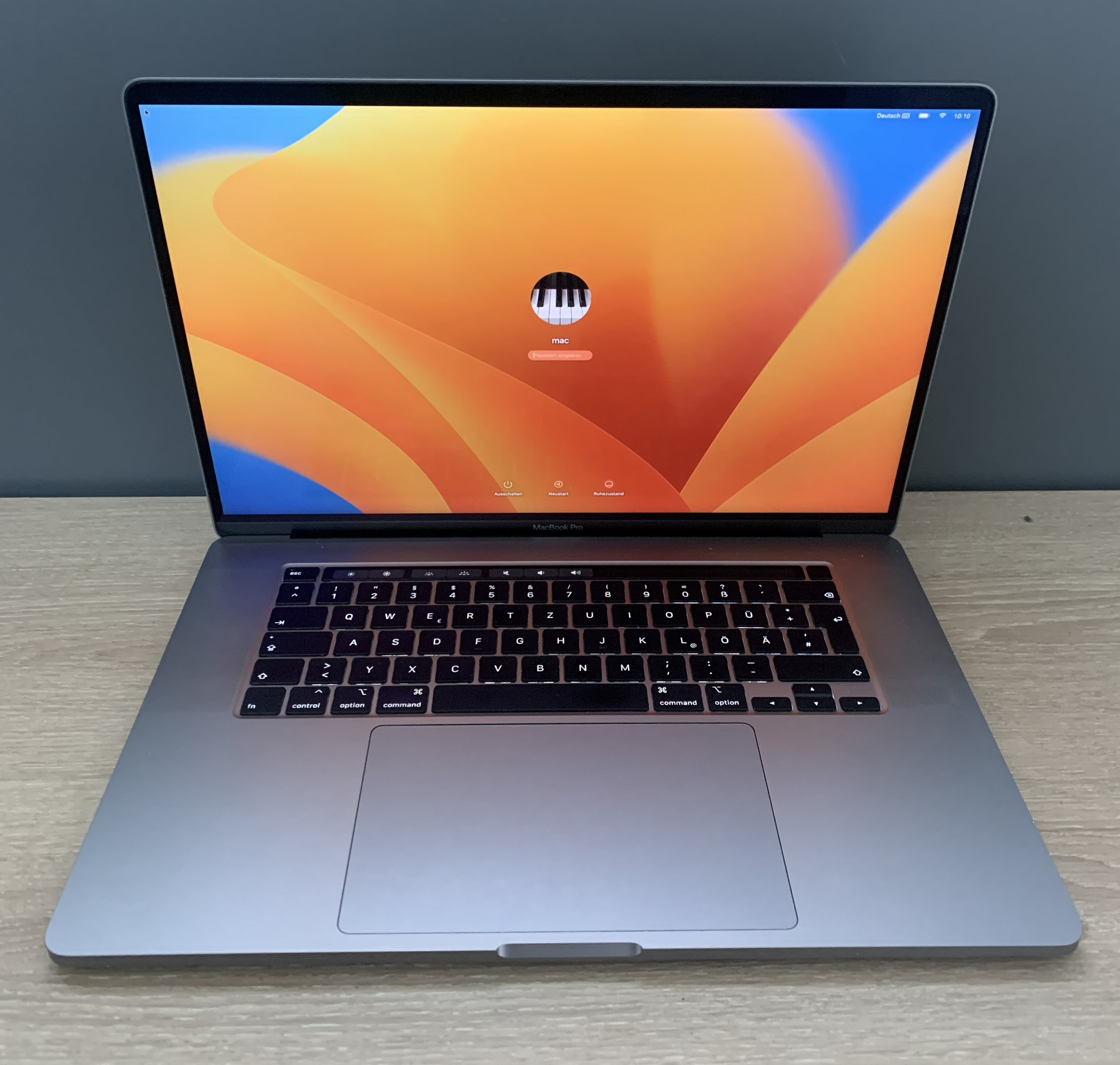 MacBook Pro A2141  16" i7-9750H 32GB DDR 512GB NVMe Radeon Pro MacOS A-Ware18