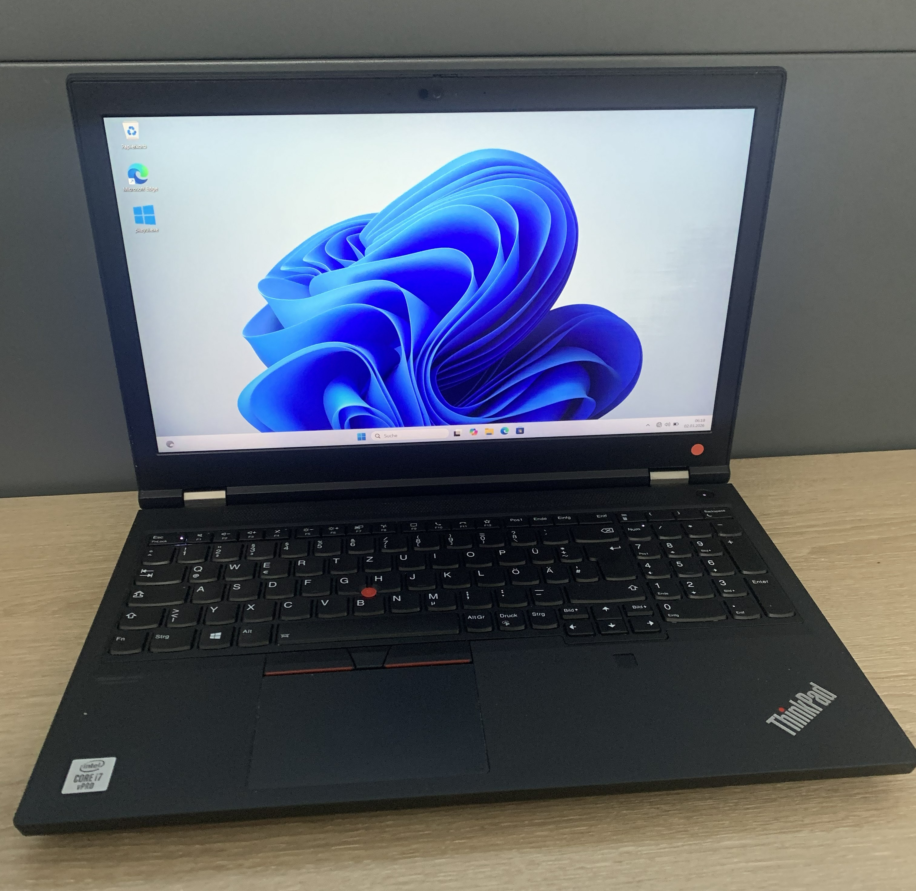 Lenovo Thinkpad P15 G1 i7-10850H 32GB 1TB M.2 SSD RTX 3000 6GB W11 B-Ware15