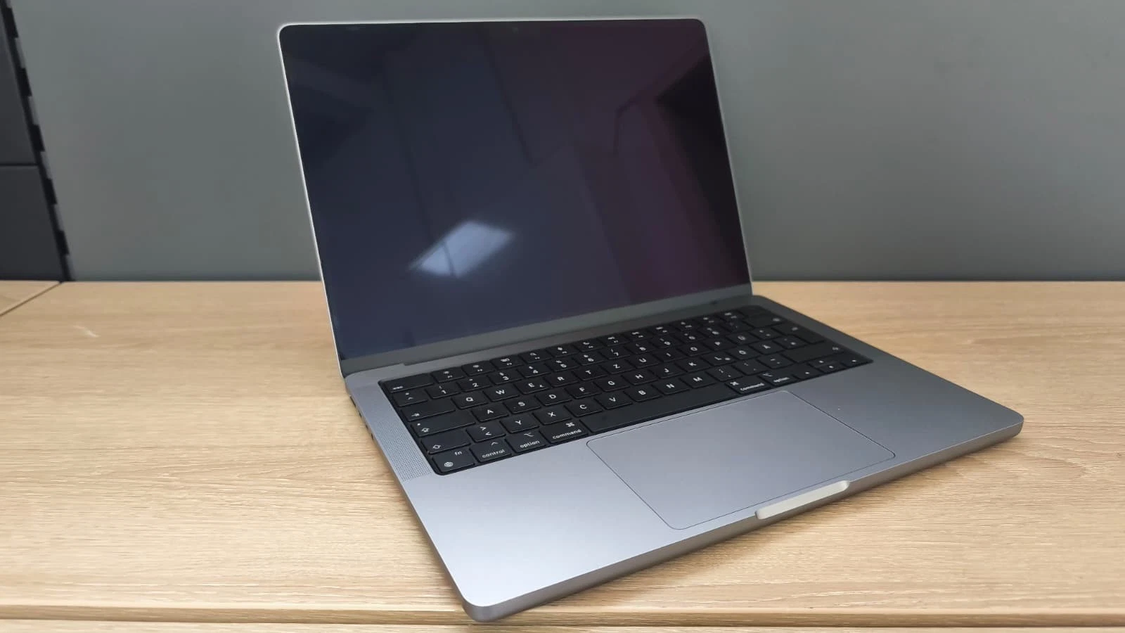 MacBook Pro A2442 14" M1 Pro 8 CPU/14 GPU 16GB 512GB NVMe macOS A-Ware12