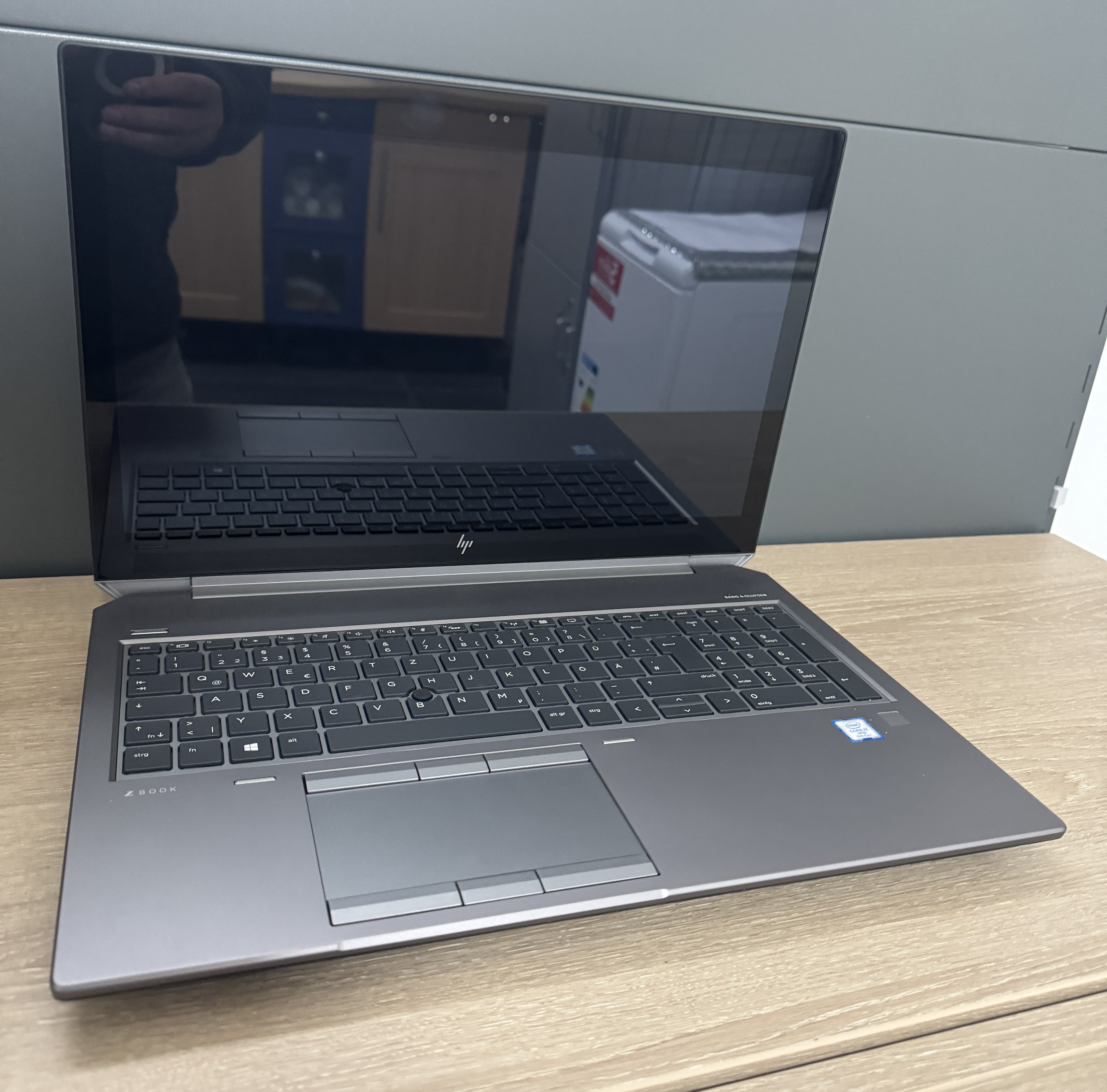 HP ZBook 15 G5 i7-8850H TOUCH 32GB DDR 256GB SSD+ 1TB HDD P1000 4K W11 A-Ware