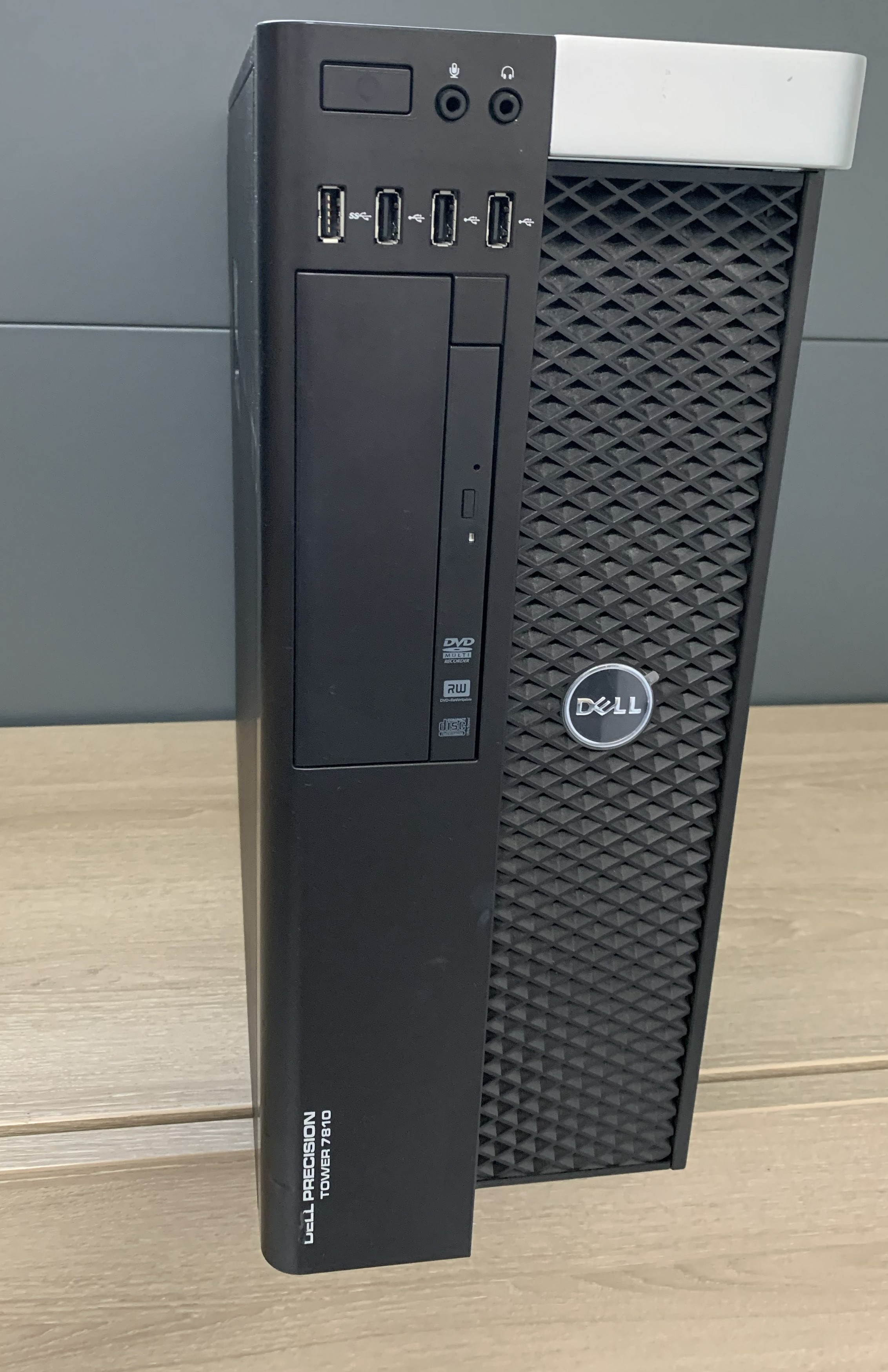 Dell Precision T7810 2x Xeon E5-2620v3 16GB 256GB SSD +1TB HDD NVS 315 RW W10