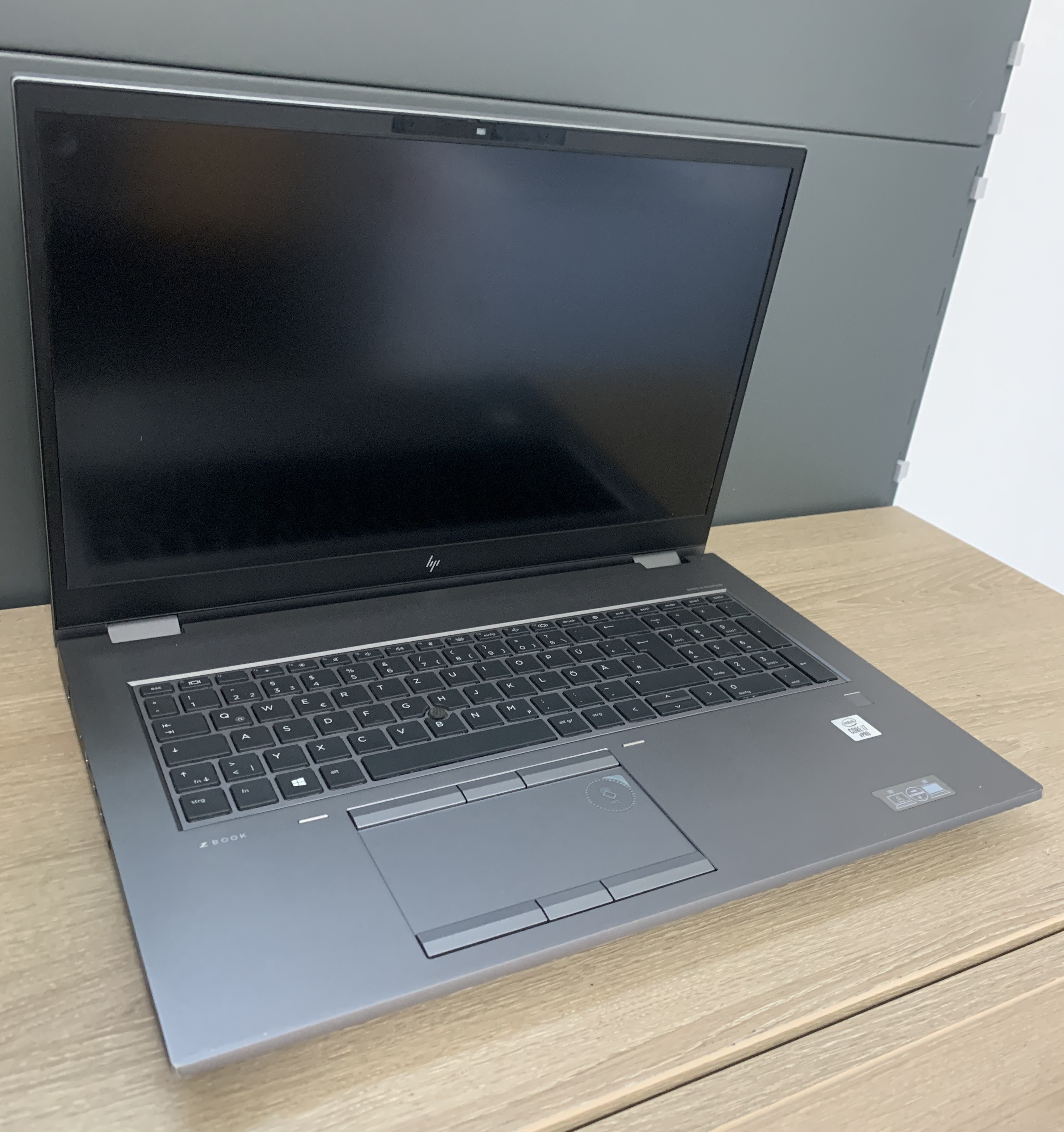 HP ZBook Fury 17 G7 i7-10850H 32GB DDR 512GB NVMe RTX 3000 6GB CAM W11 B-Ware