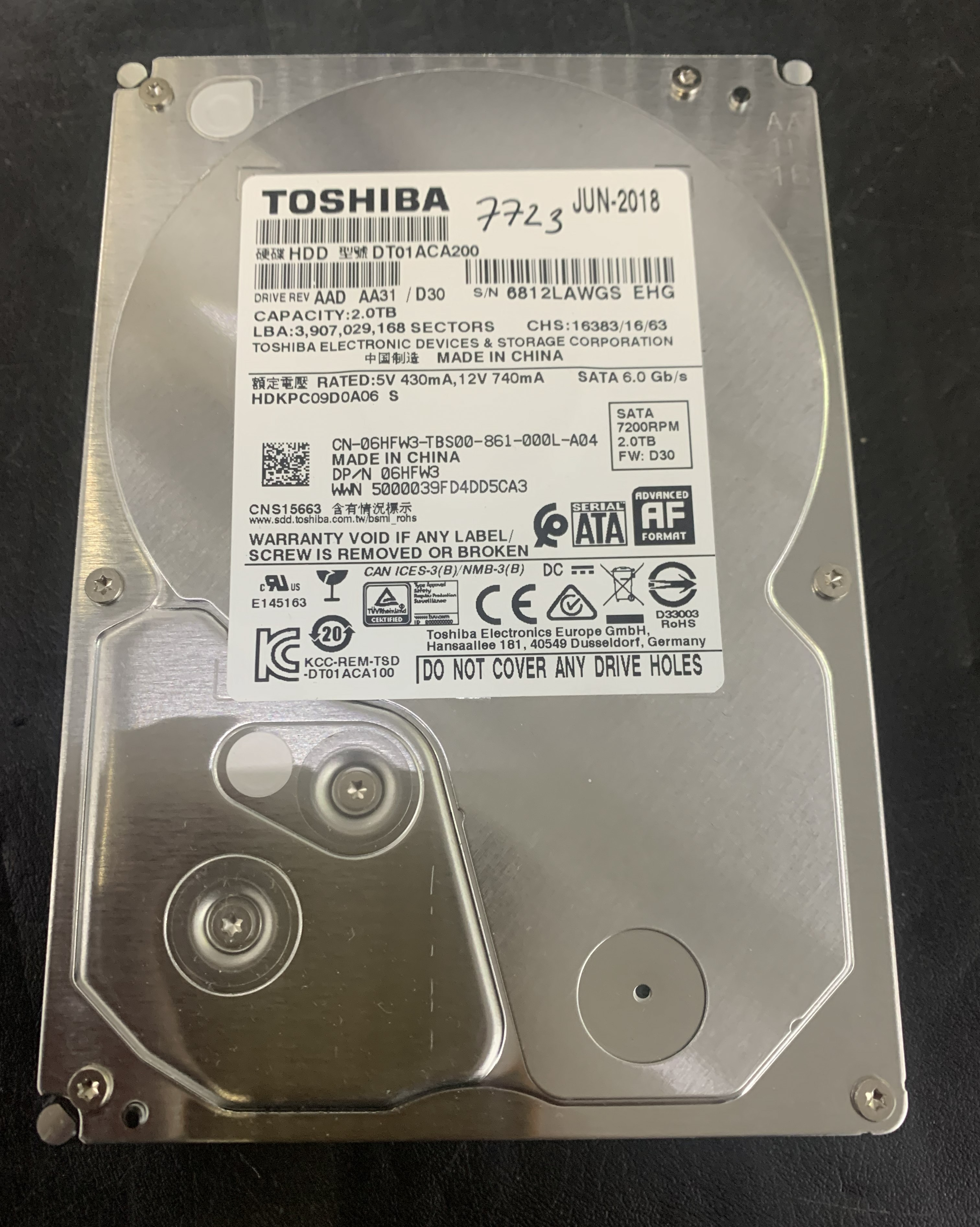 Toshiba 2 TB 3,5" SATA III 6Gb/s HDD Festplatte 7200rpm 64MB Cache DT01ACA200