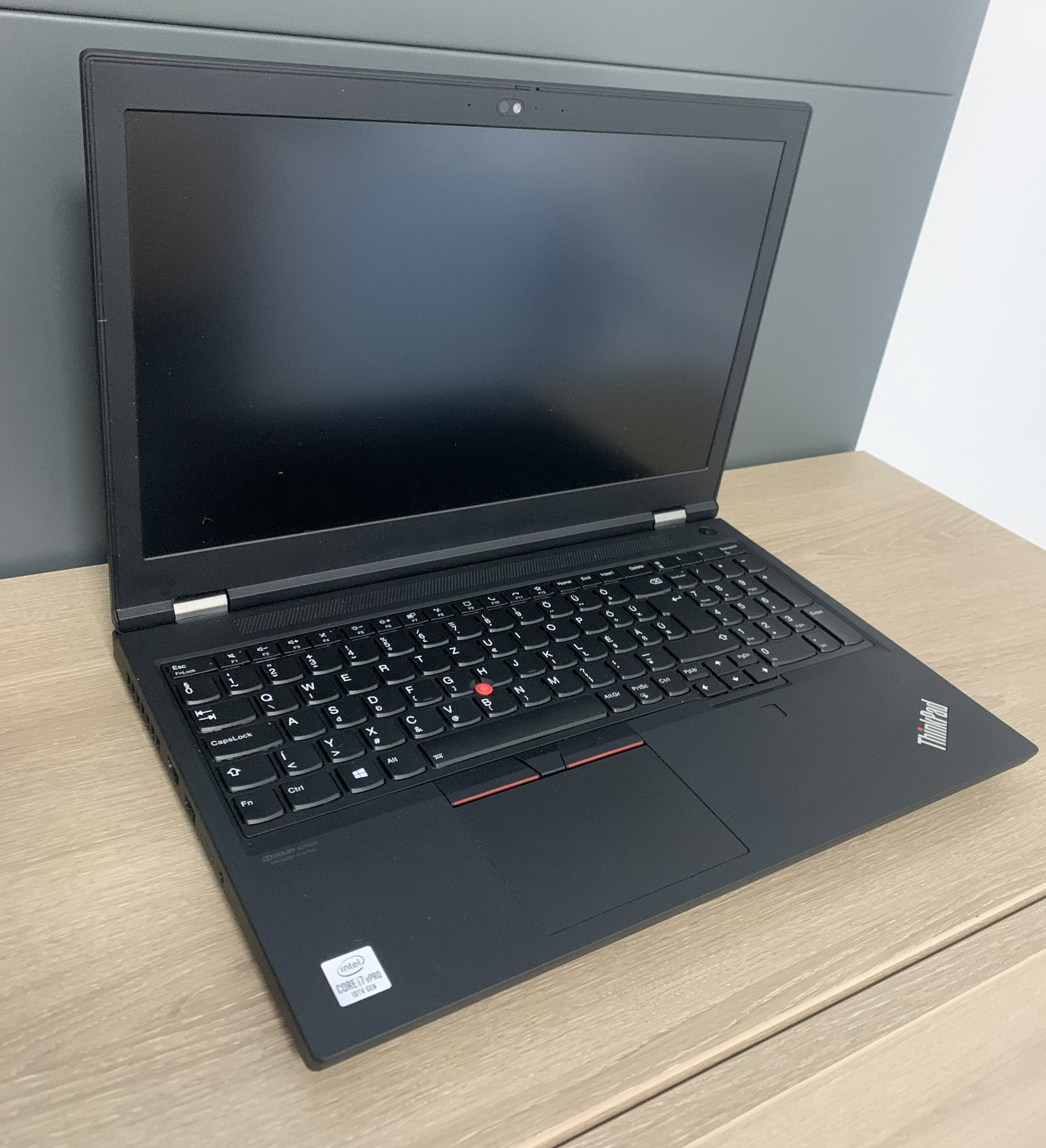 Lenovo Thinkpad P15 G1 i7-10850 32GB DDR 1TB M.2 SSD T2000 4GB W11 CAM B-Ware9