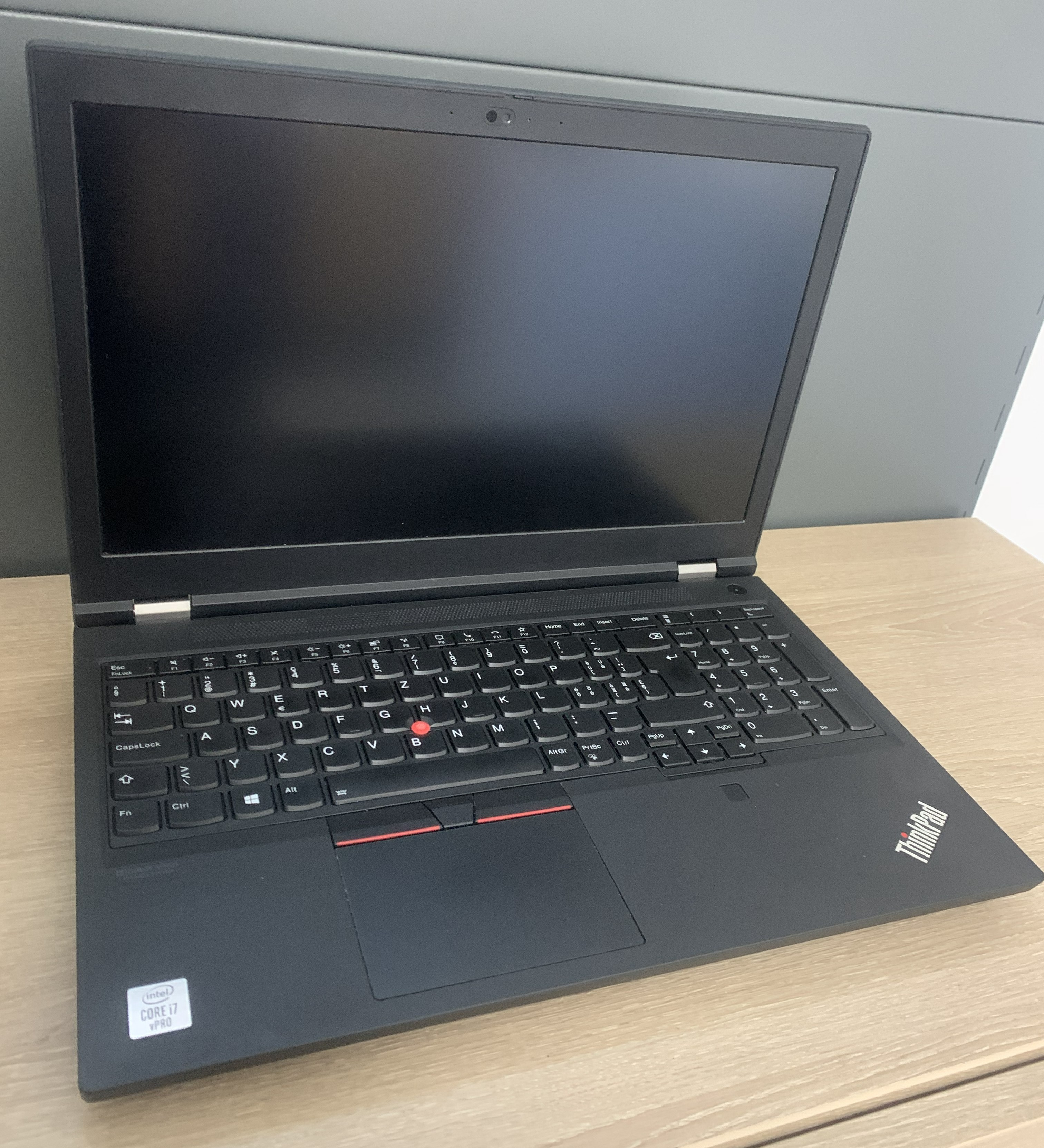 Lenovo Thinkpad P15 G1 i7-10850  32GB DDR 512GB M.2 SSD T2000 4GB W11 A-Ware3