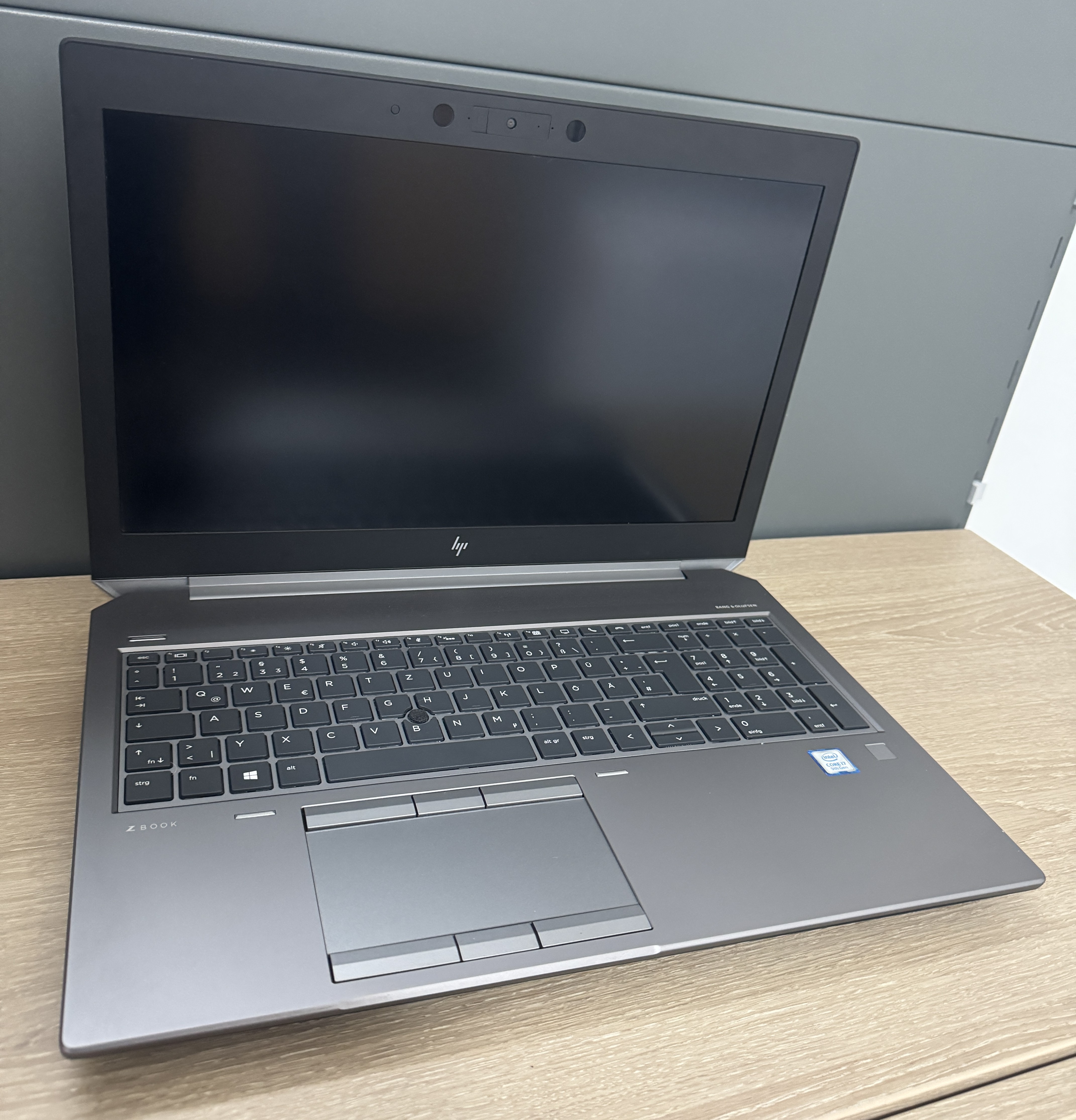 HP ZBook 15 G6 i7-9750H 32GB DDR 256GB M.2 SSD+1TB HDD T1000 4K W11 B-Ware