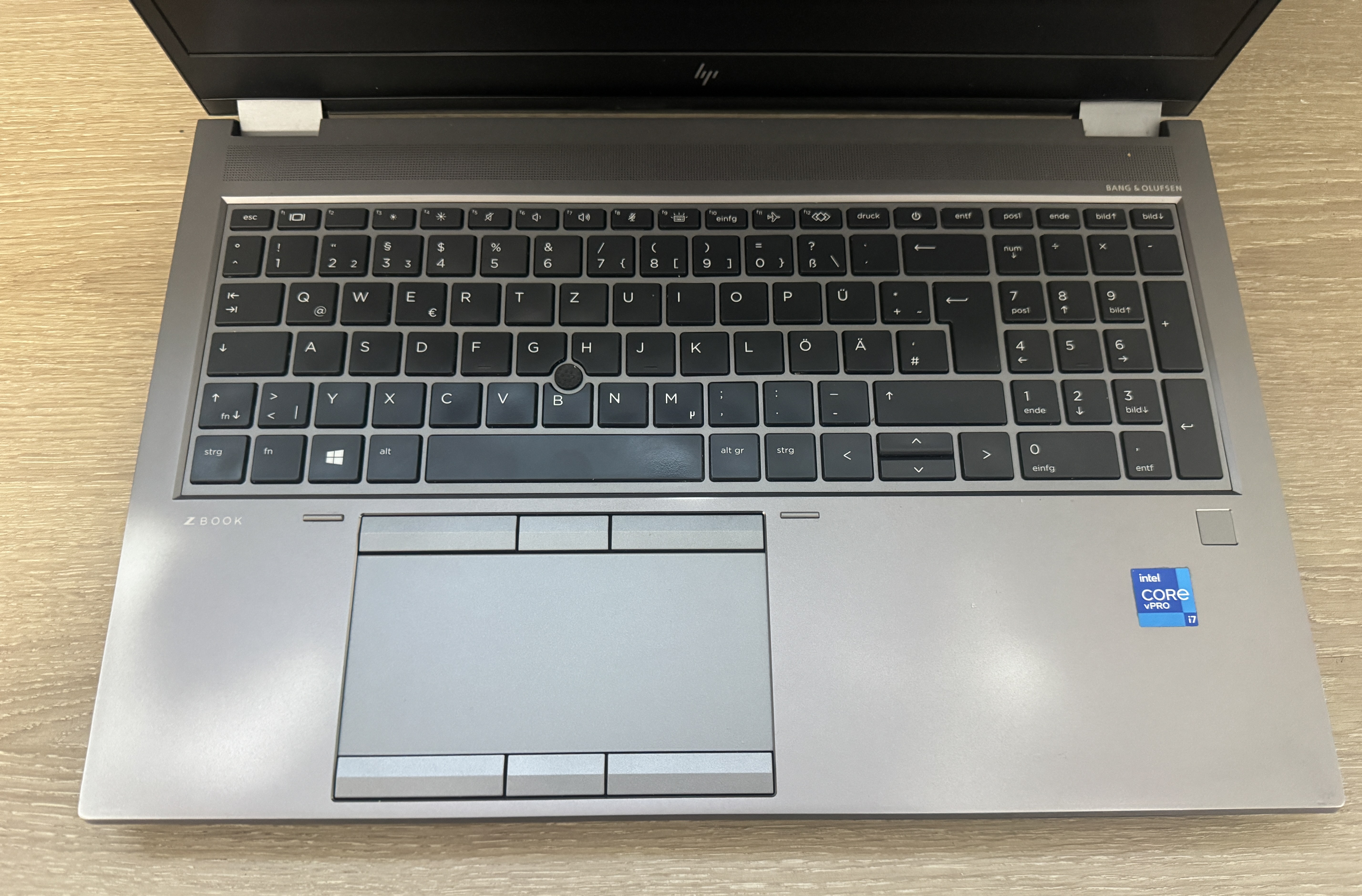 HP ZBook Fury 15 G8 i7-11850H vPro 32GB DDR 1TB M.2 SSD FullHD CAM W11 B-Ware30
