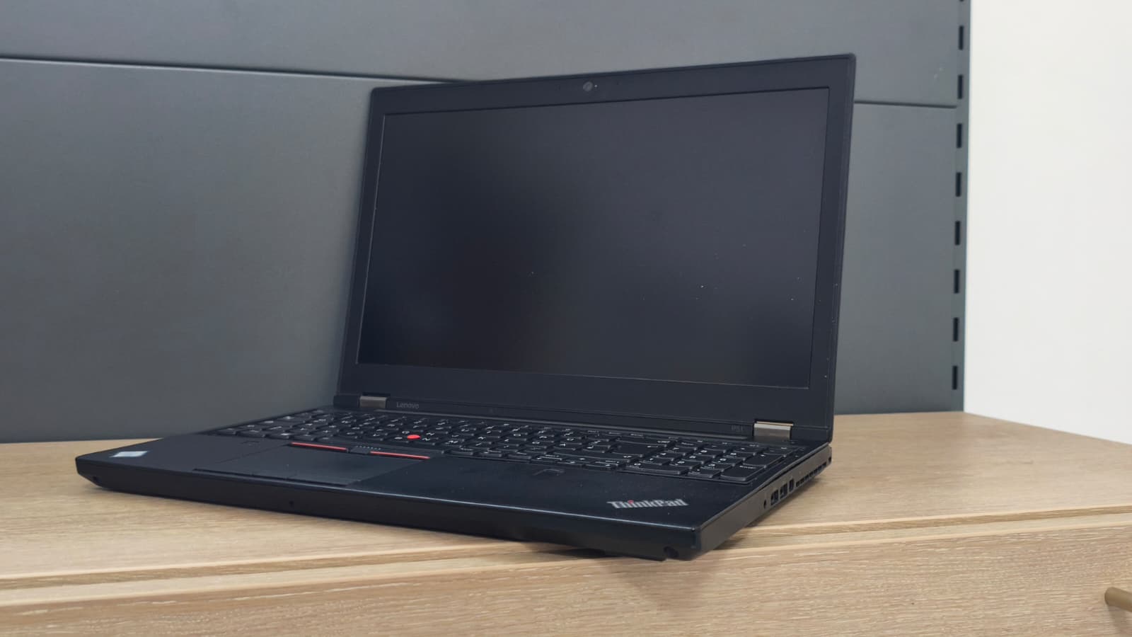 Lenovo Thinkpad P51 i7-7820HQ 16GB DDR 512GB M.2 SSD M1200 CAM W10 B-Ware