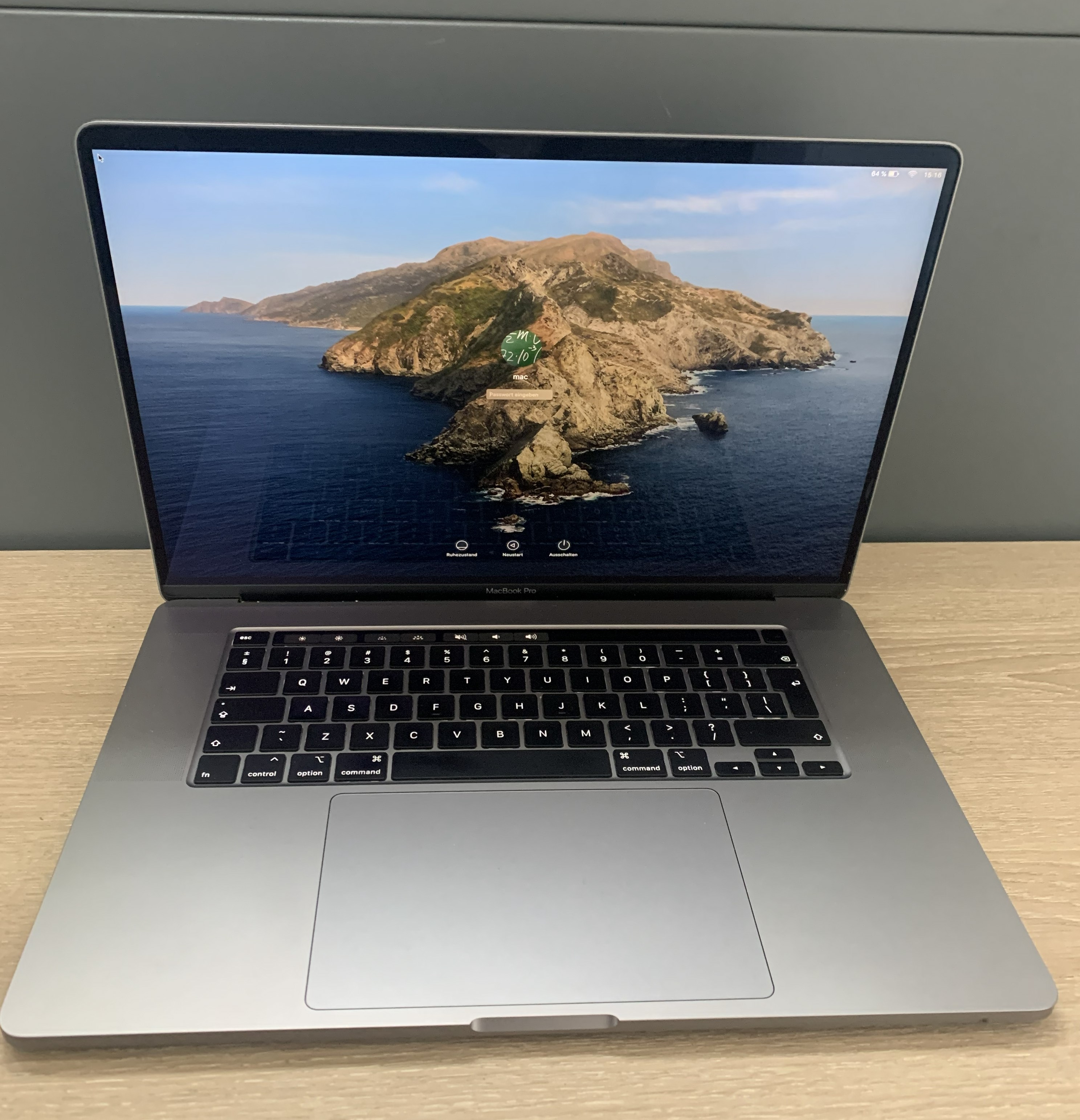 MacBook Pro 16" 2019 A2141 i9-9980HK 32GB 1TB NVMe Radeon 5500M macOS B-Ware16