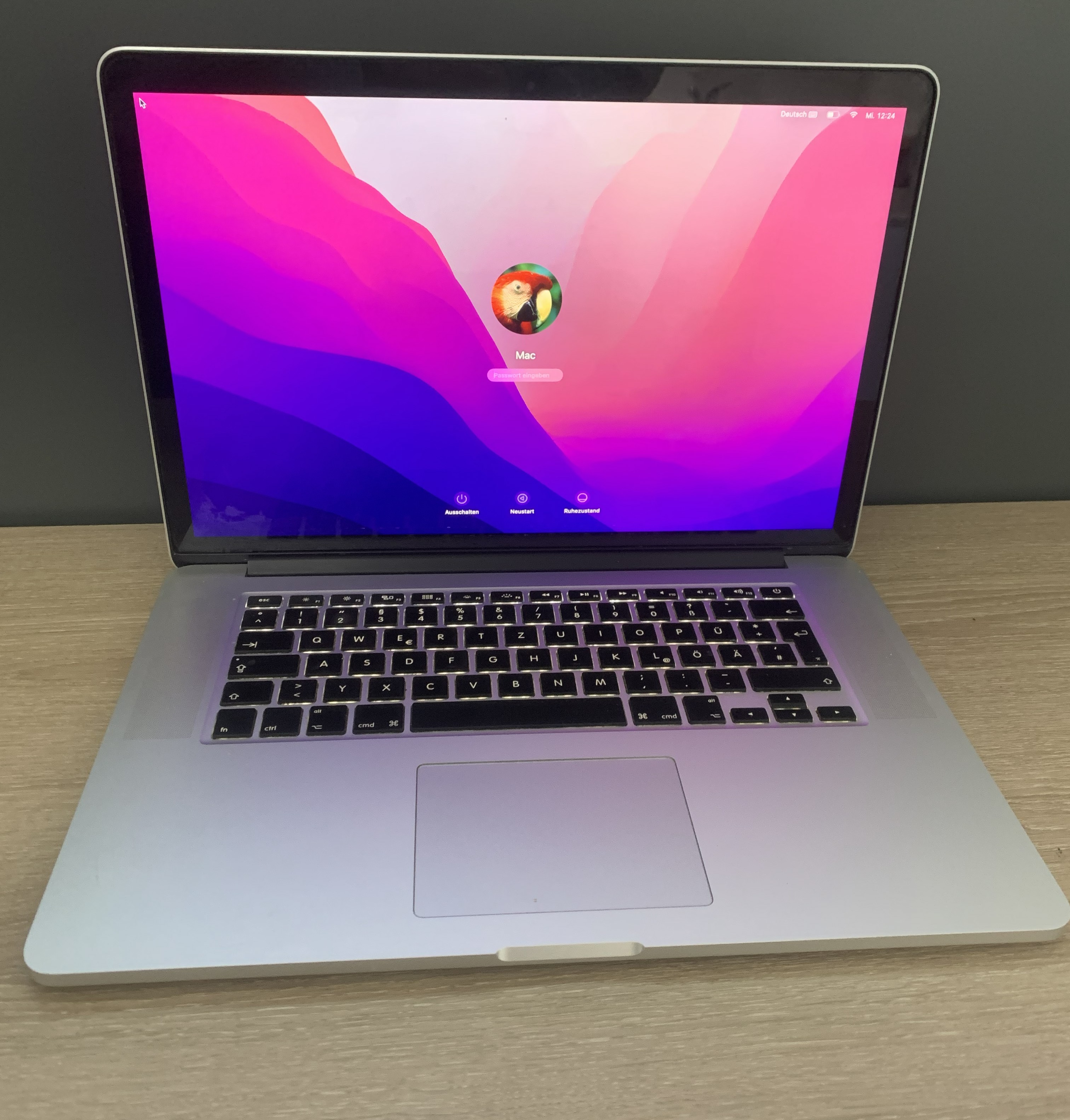 MacBook Pro  A1398 15,4" i7-4770HQ 16GB DDR 256GB SSD Iris Pro CAM macOS C-Ware8