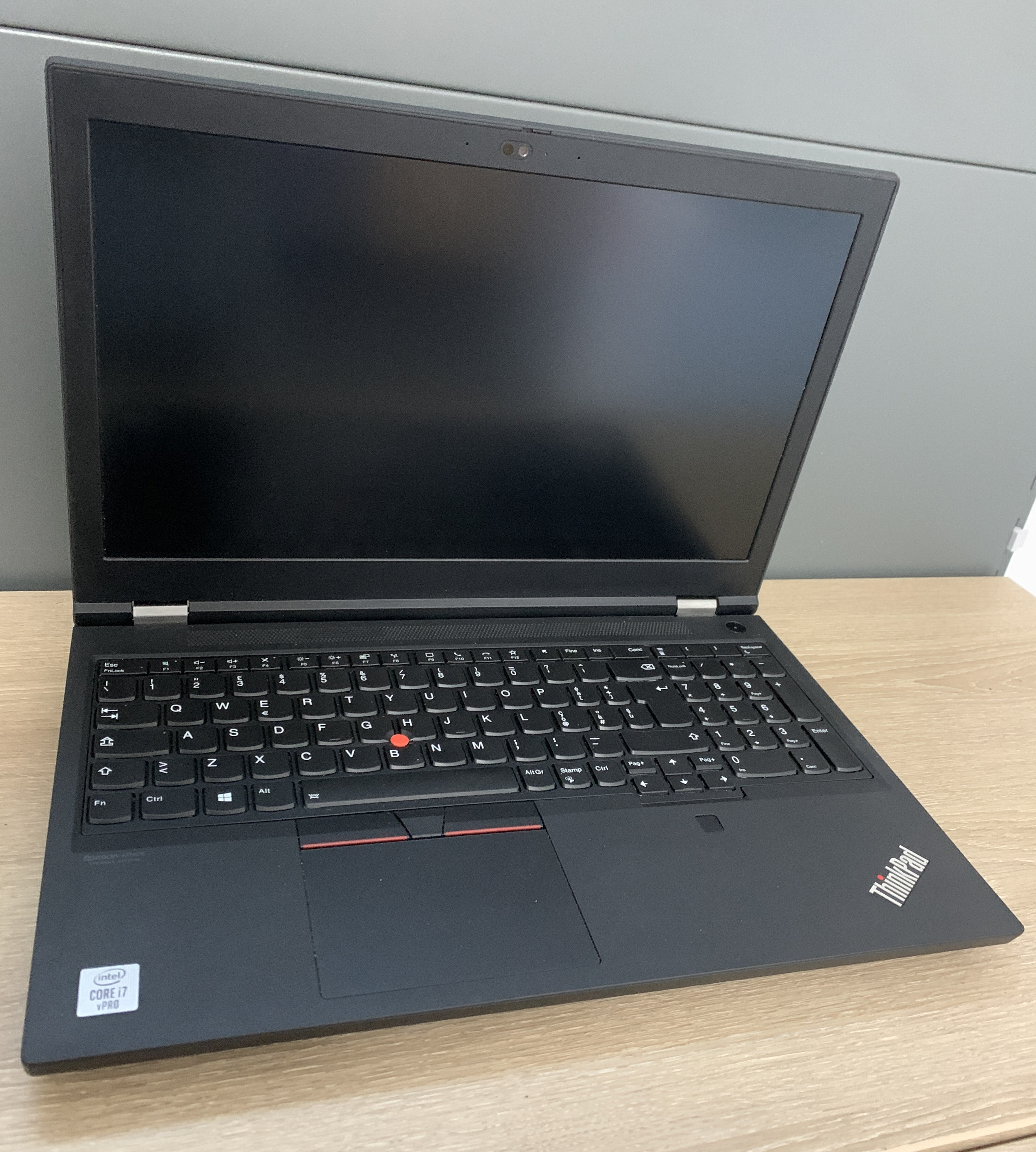 Lenovo Thinkpad P15 G1 i7-10850 32GB DDR 1TB M.2 SSD T2000 4GB W11 CAM A-Ware12