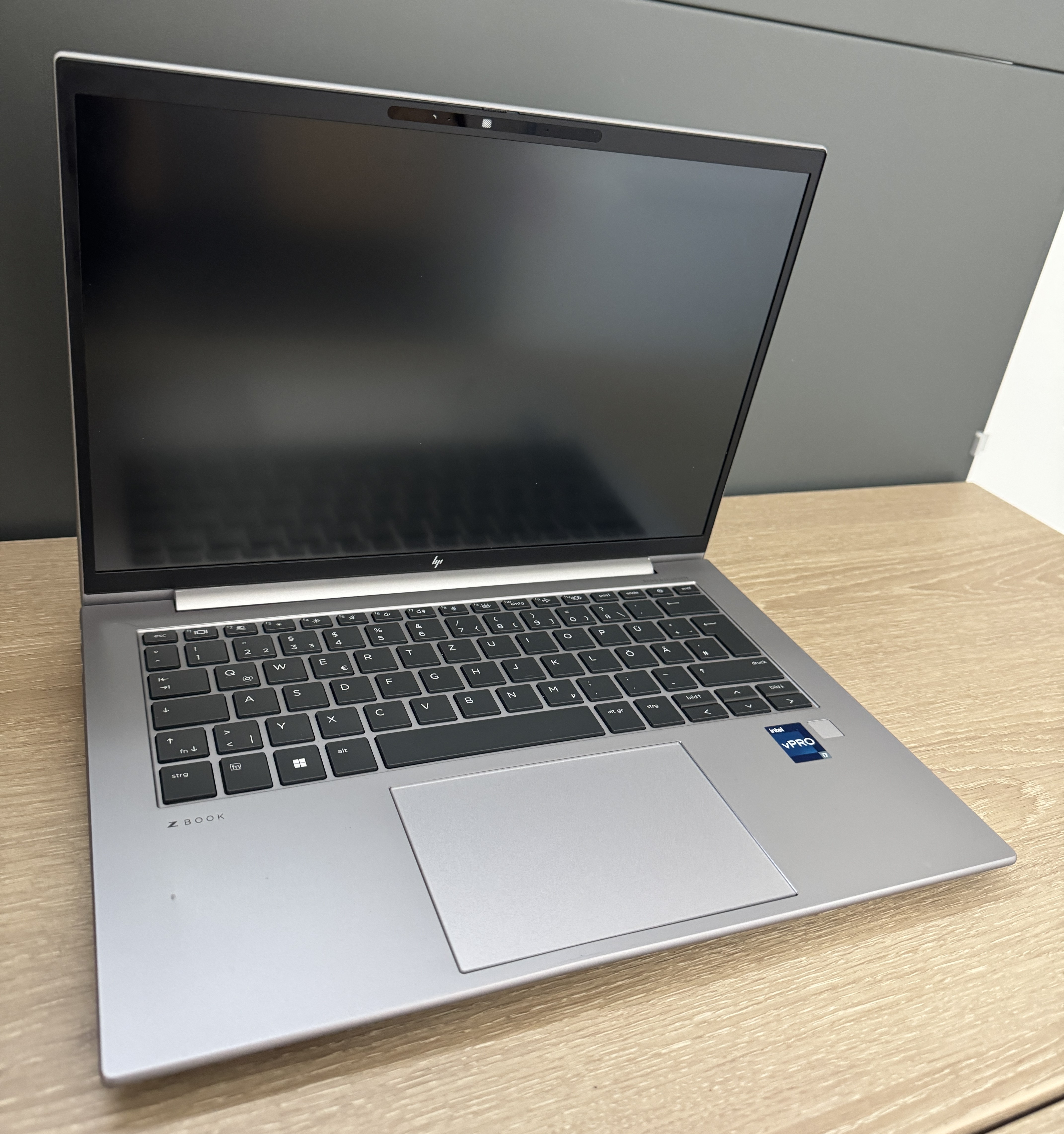 HP ZBook Firefly 14 G10 i7-1370P 32GB DDR5 1TB M.2 SSD Iris Xe WUXGA CAM W11