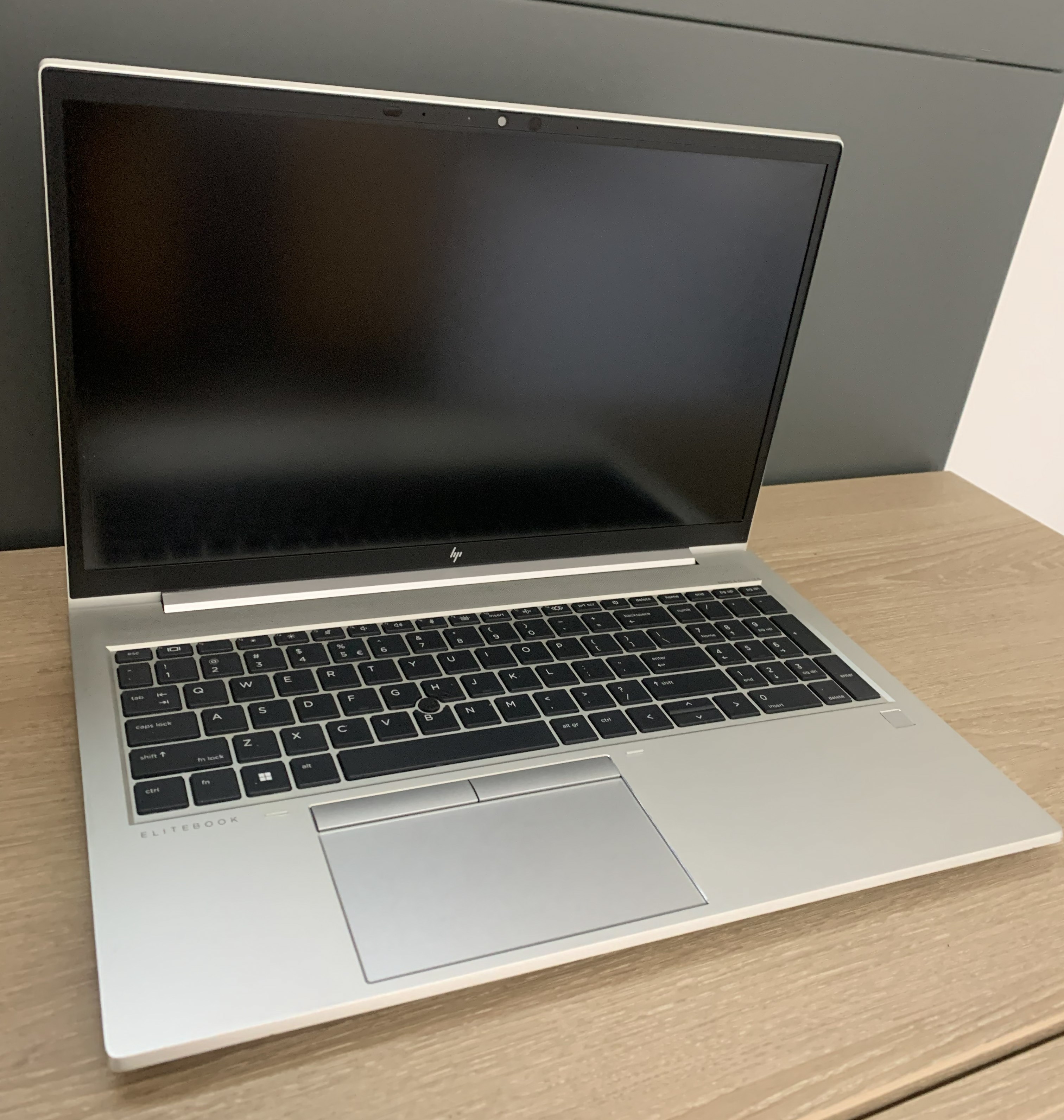 HP Elitebook 850 G8 i5-1145G7 16GB DDR 512GB M.2 SSD Iris Xe CAM W11 B-Ware5