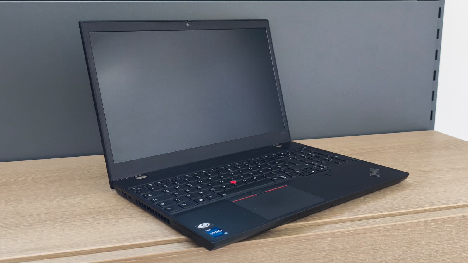 Thinkpad P15v G3 i7-12800H 32GB 1TB NVMe RTX A2000 4GB CAM W11 A-Ware
