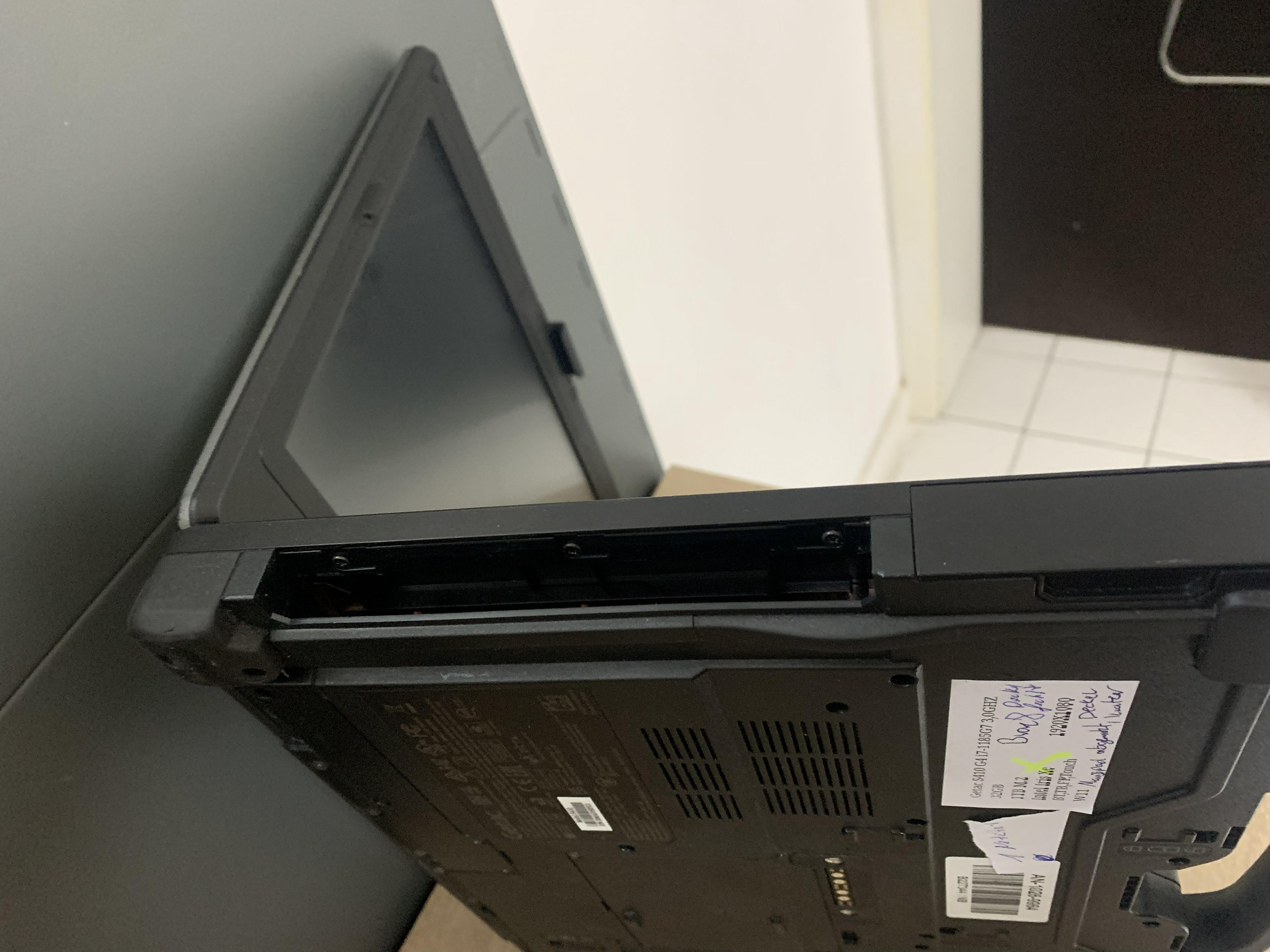 Getac S410 G4 Rugged Touch 14" i7-1185G7 32GB 1TB M.2 SSD Iris Xe W11 B-Ware9