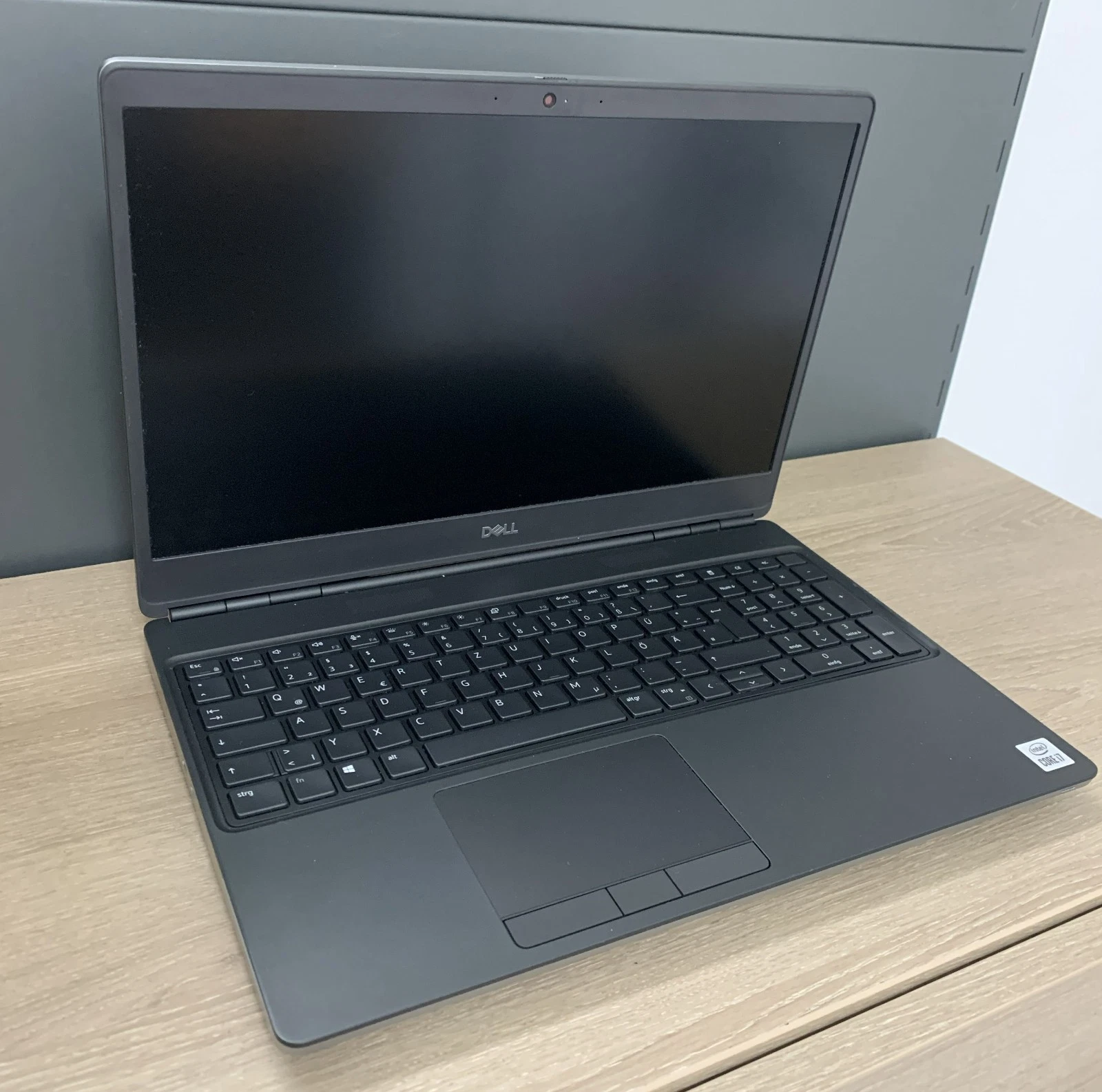 Dell Precision 7550 15,6" i7-10750H 32GB DDR 512GB M.2 SSD T2000 4GB W11 B-Ware5