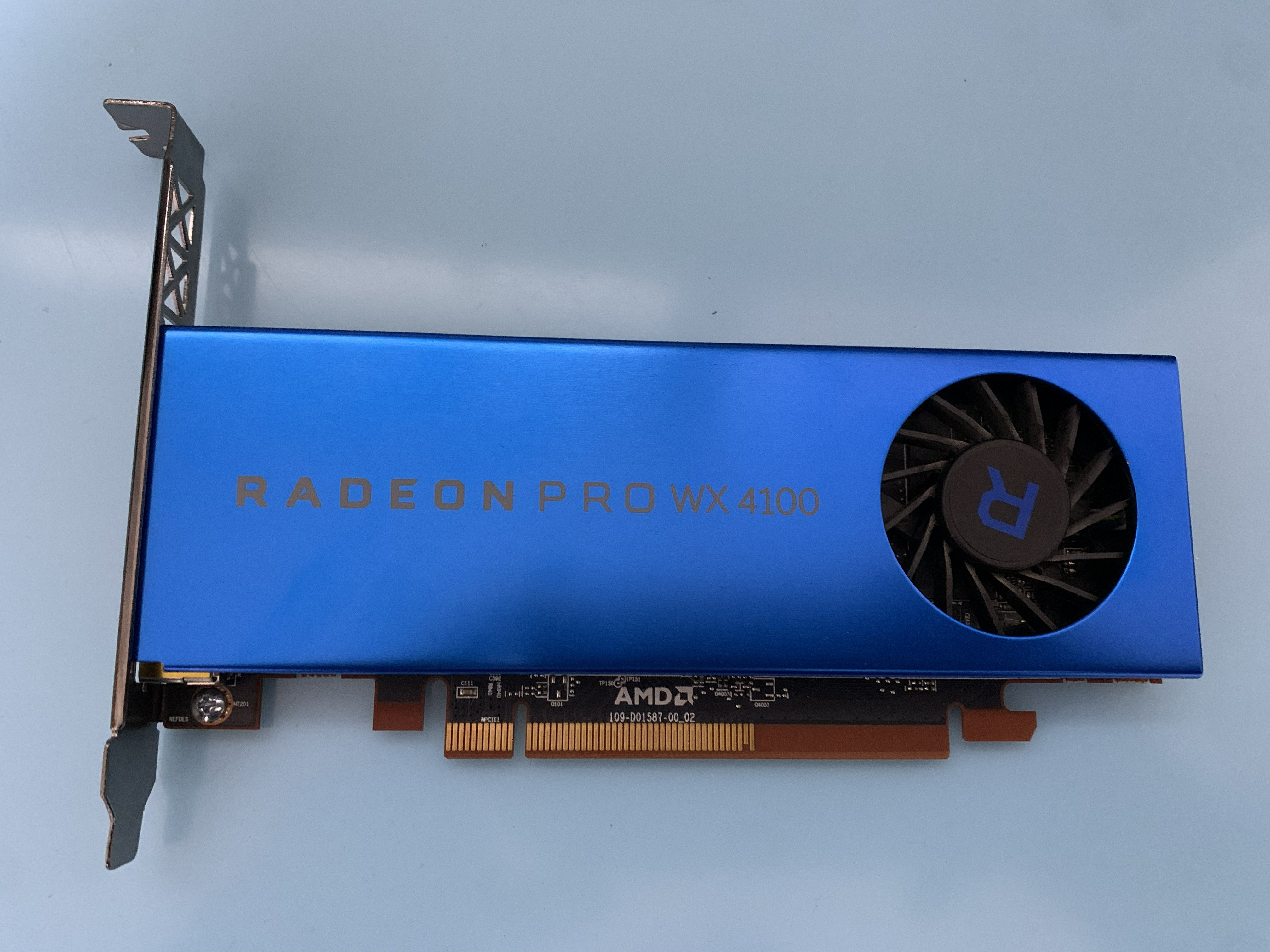 AMD Radeon Pro WX 4100 4GB GDDR5 4x Mini Displayport Workstation Grafikkarte