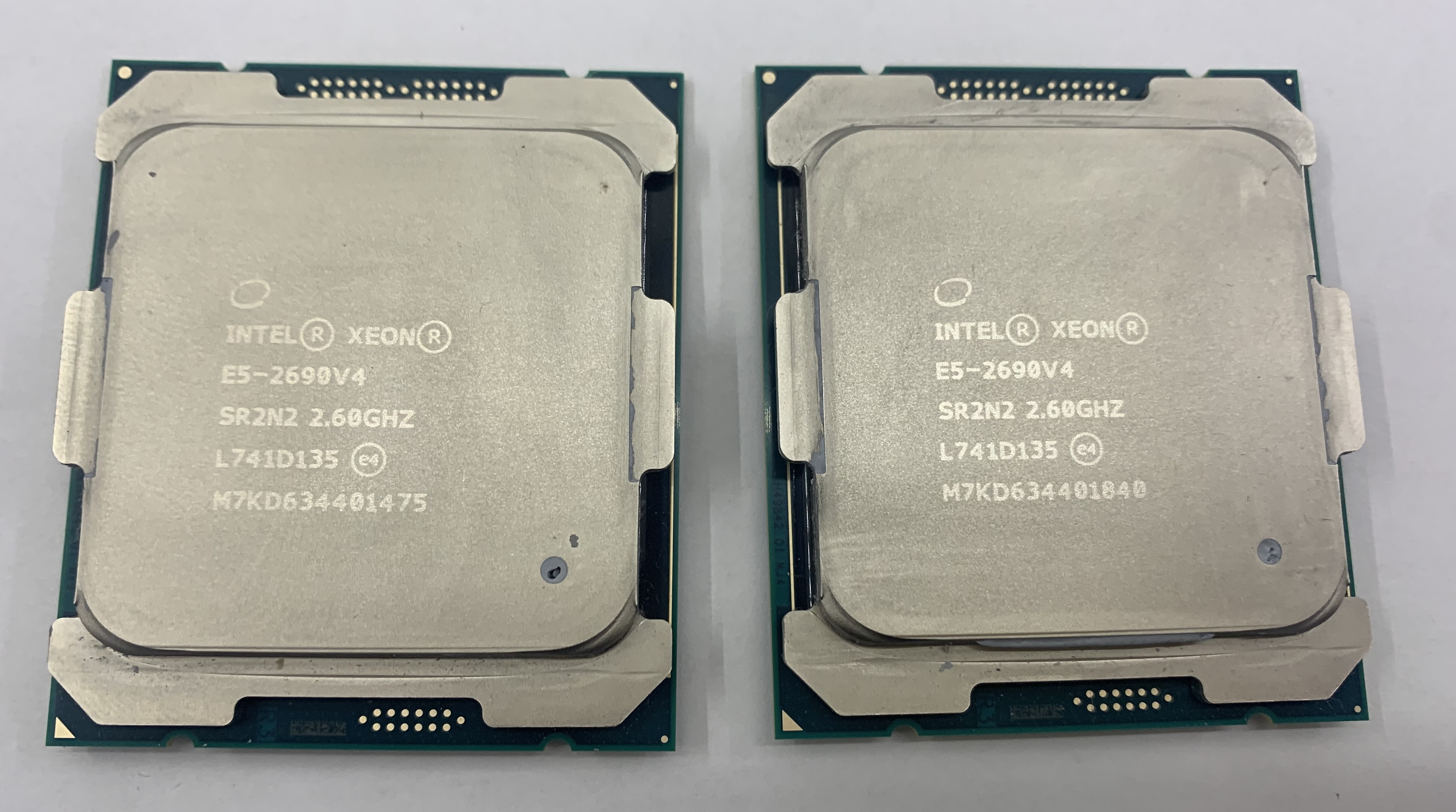 2x CPU Intel Xeon E5-2690v4 14x 2,60GHz Threads 14 Cache 35MB 9.6 GT/s  FCLGA2011