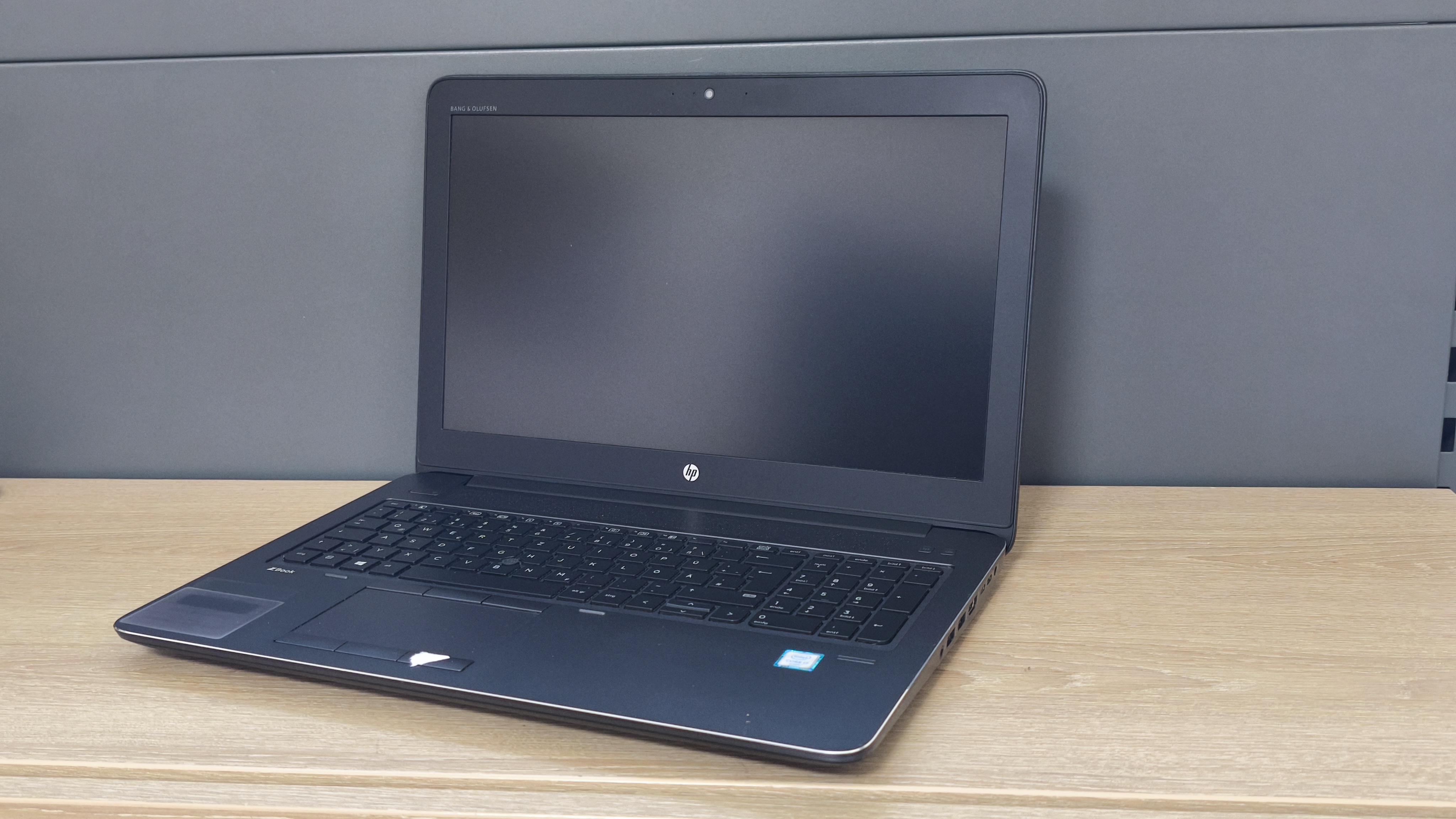 HP ZBook 15 G3 i7-6820HQ 2,7GHz 32GB DDR 512GB M.2 SSD M2000M 4GB W10 B-Ware13
