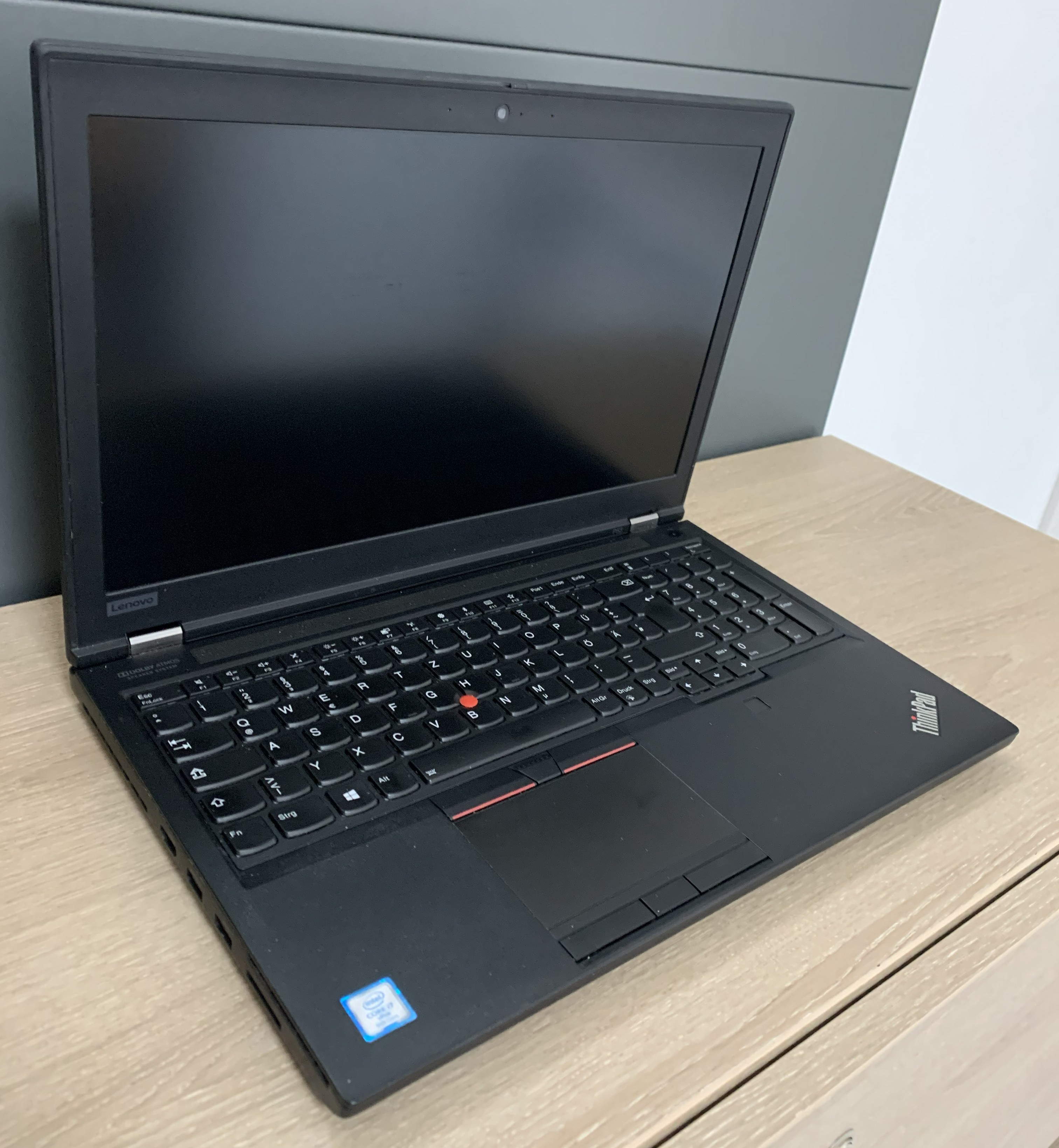 Lenovo Thinkpad P53 i7-9850H 32GB DDR 512GB M.2 SSD T2000 4GB CAM