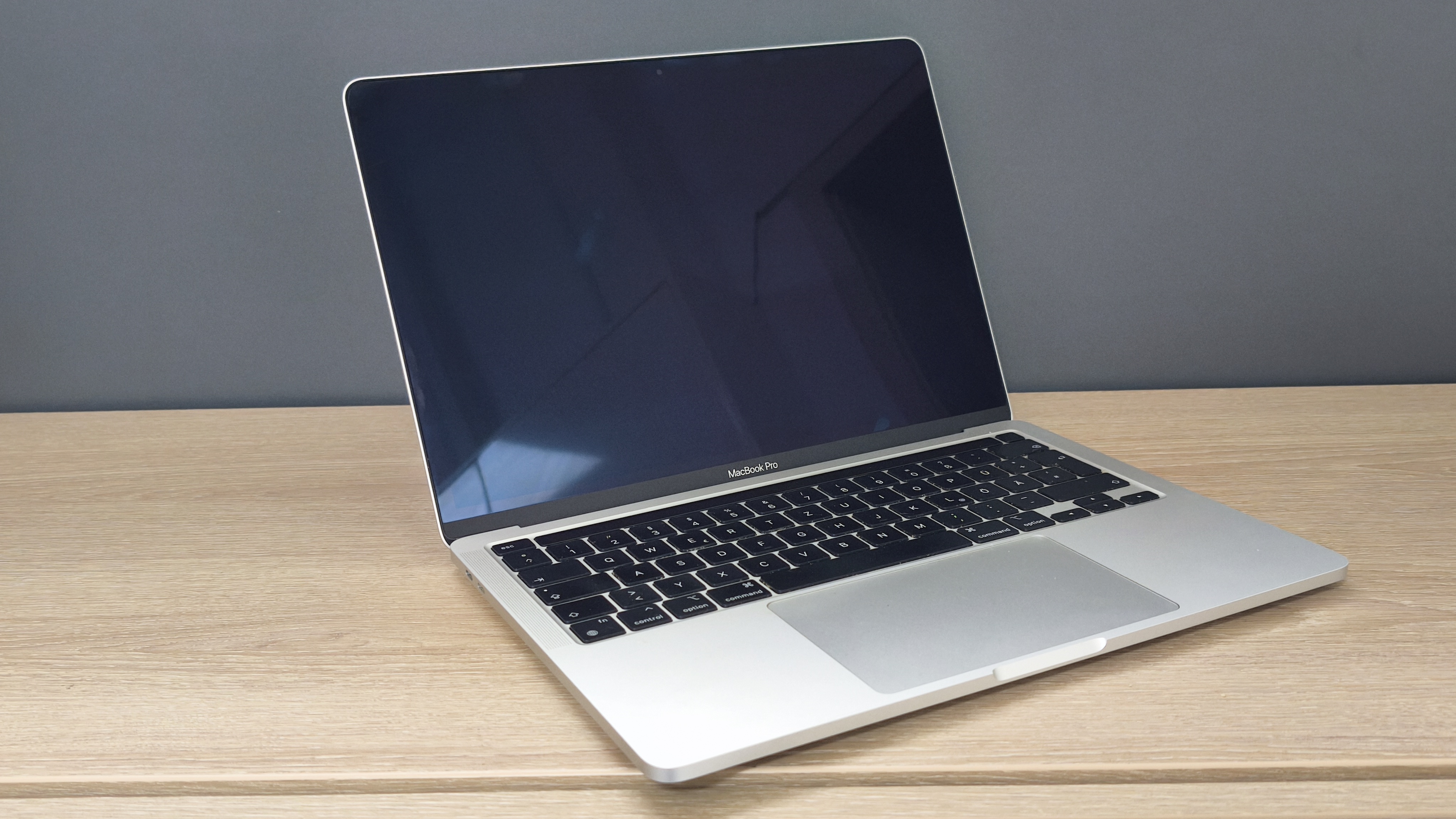 MacBook Pro A2338 13.3" M1 8 CPU/8 GPU 16GB DDR 256GB NVMe Bastlerware1