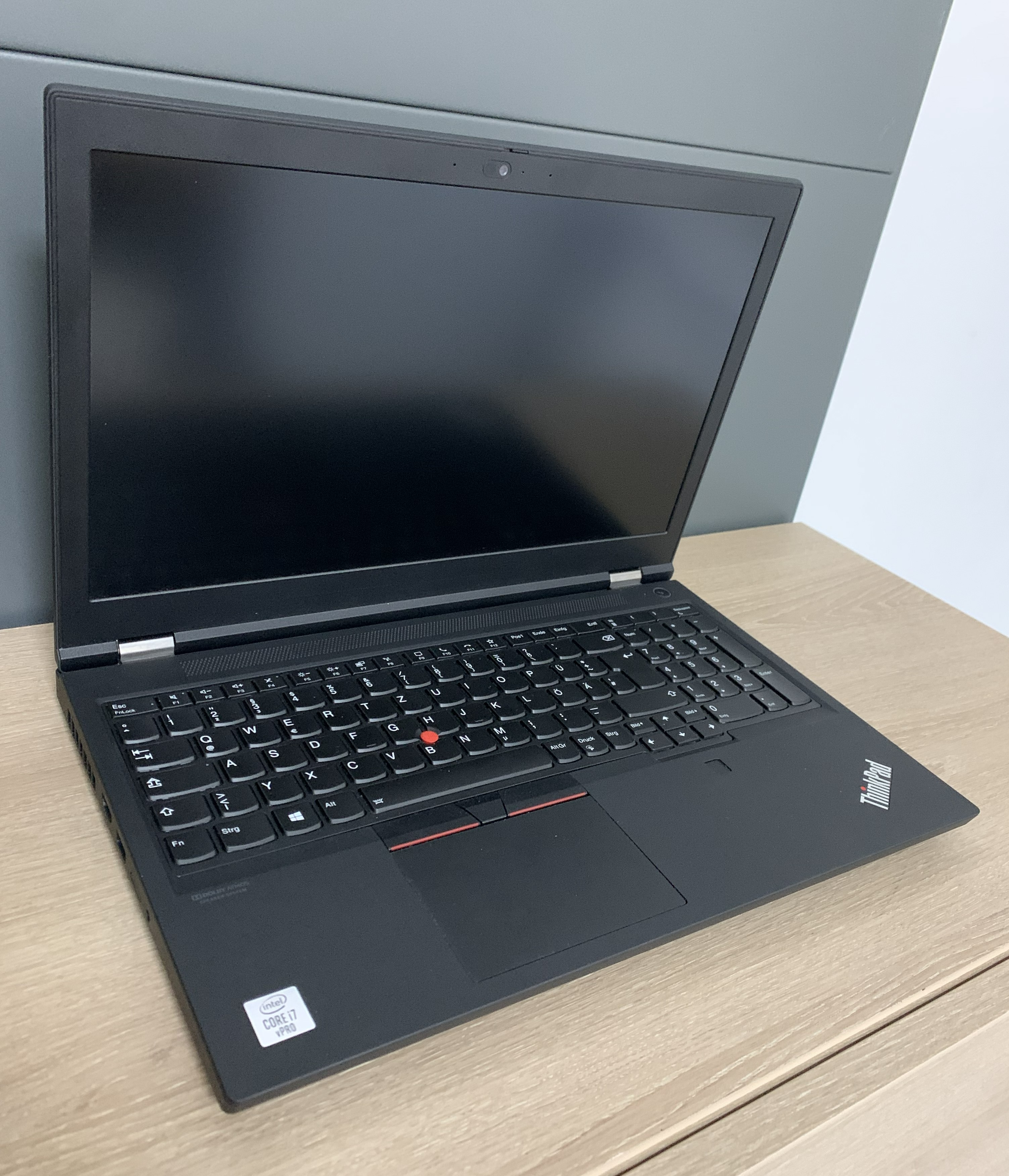Lenovo Thinkpad P15 G1 i7-10850 32GB 1TB M.2 SSD RTX 3000 6GB CAM W11 A-Ware16
