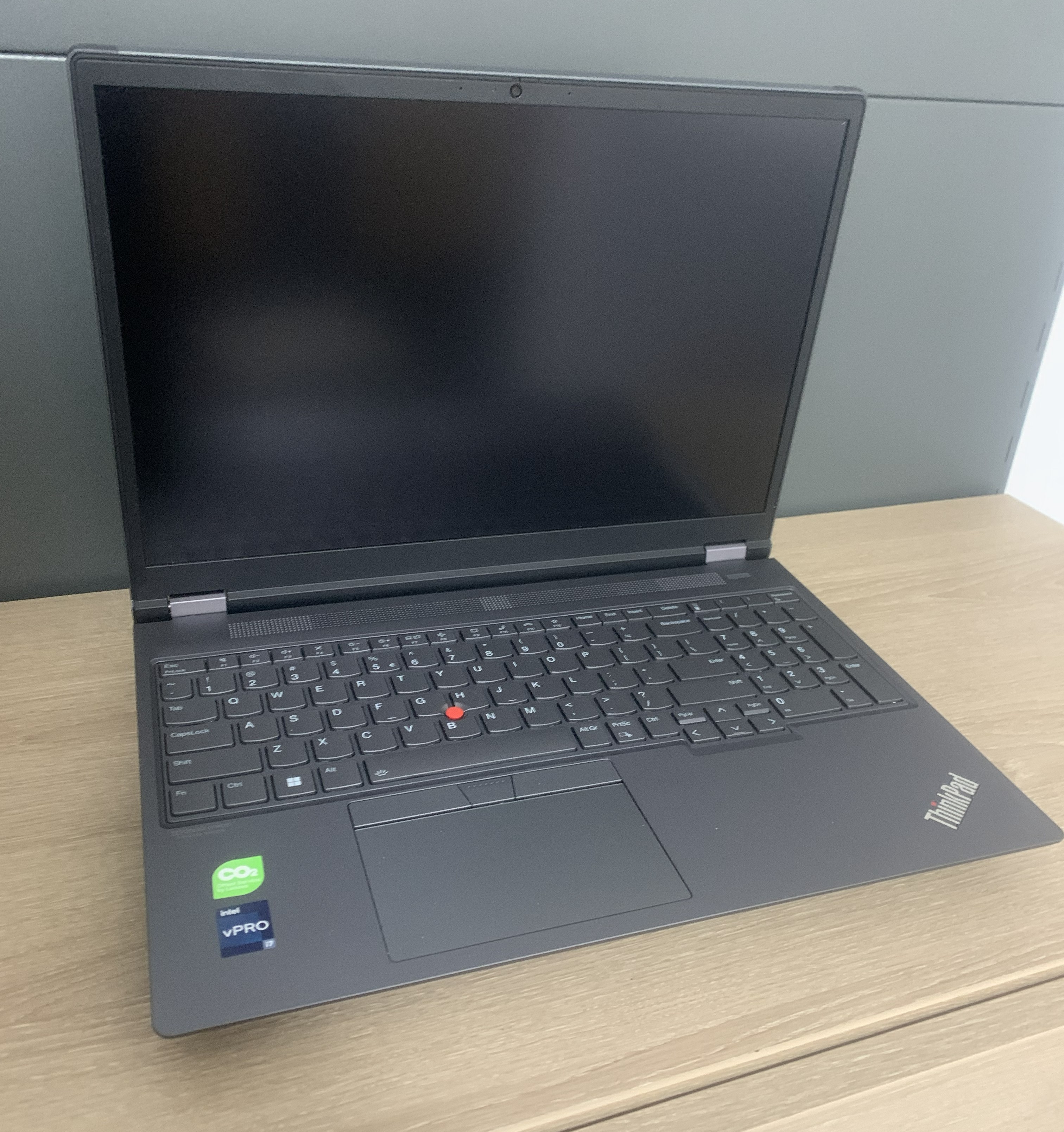 Lenovo ThinkPad P16 G2 i7-13850HX 64GB DDR 1TB NVMe RTX A1000 6GB WUXGA W11 A1