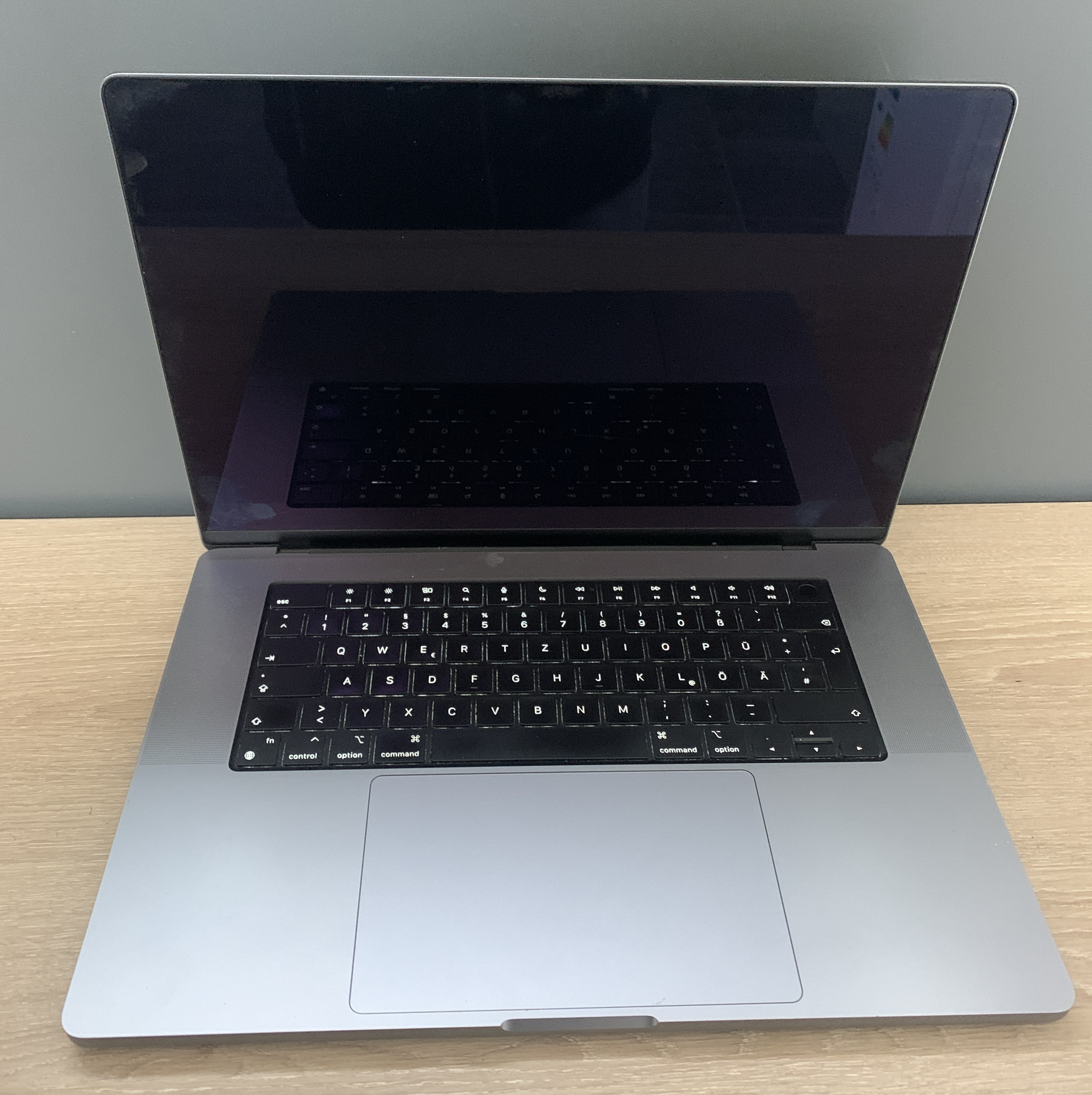 MacBook Pro A2485  M1 Pro 10 CPU/ 16GPU 16GB 512GB NVMe macOS Displaybruch24