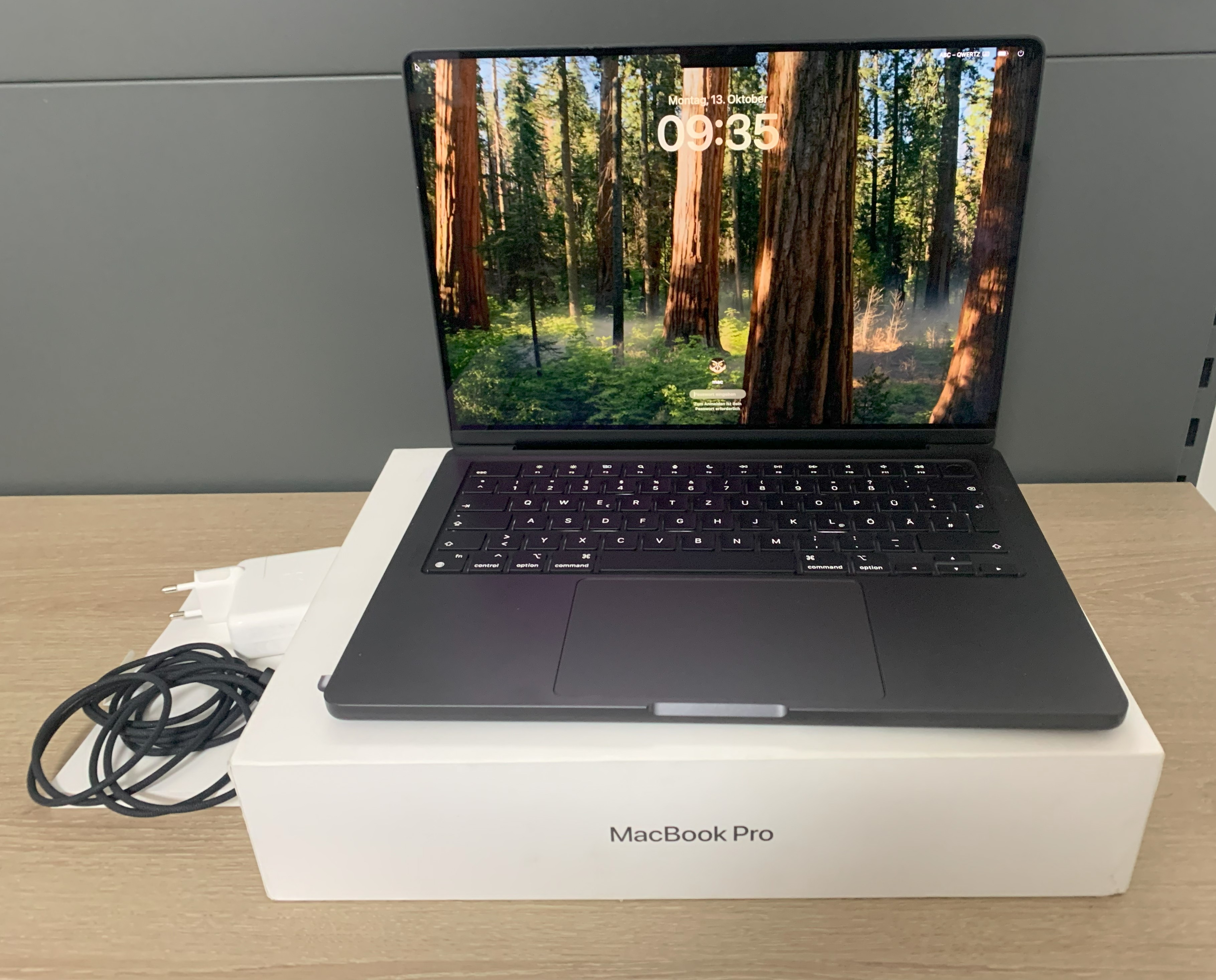 MacBook Pro A2992 (2023) M3 Pro 11C CPU/14C GPU 18GB 512GB SSD OS A-Ware4