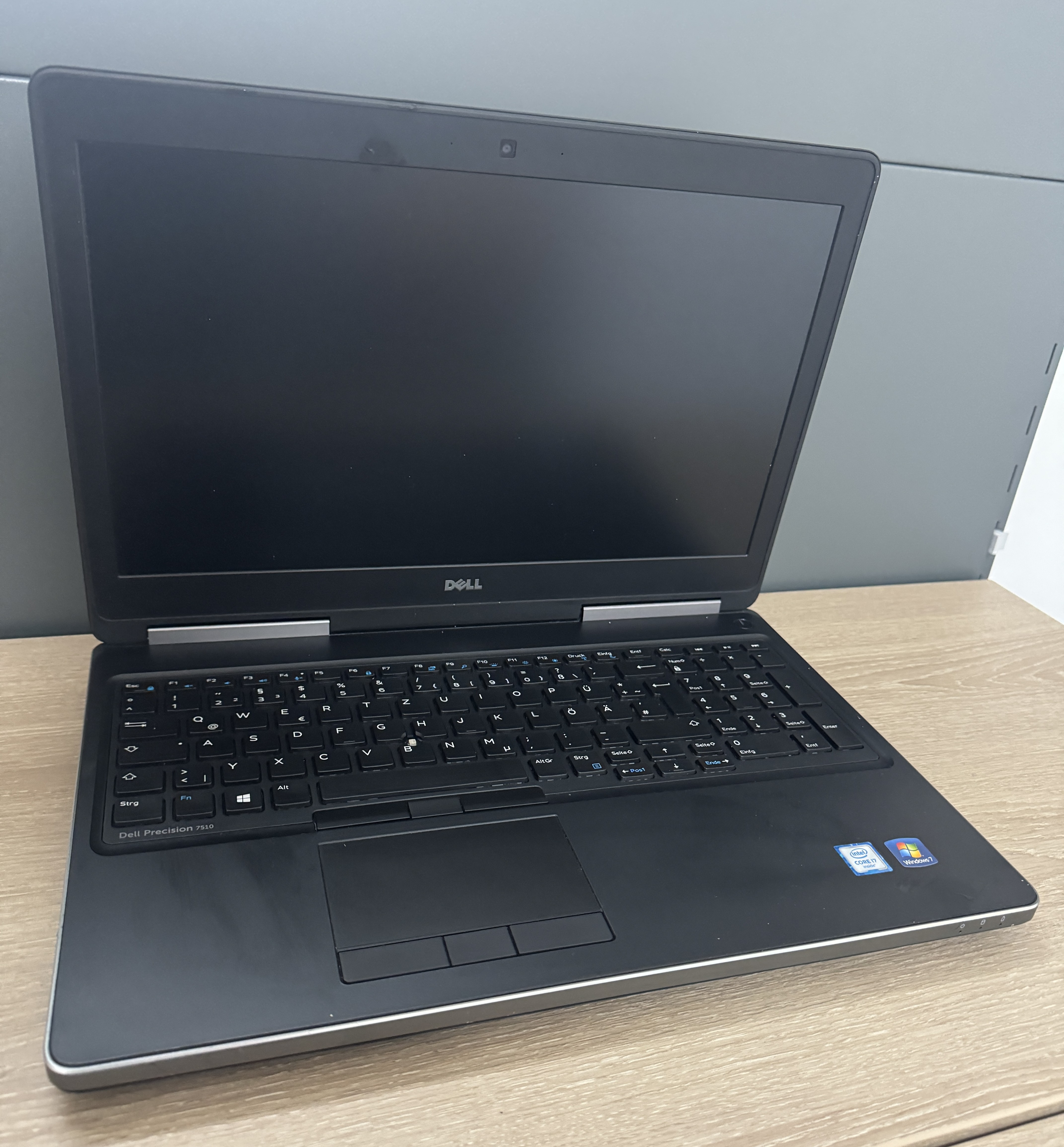 Dell Precision 7510 i7-6820HQ 2,70GHz 16GB DDR  512GB M.2 SSD M1000M CAM W10