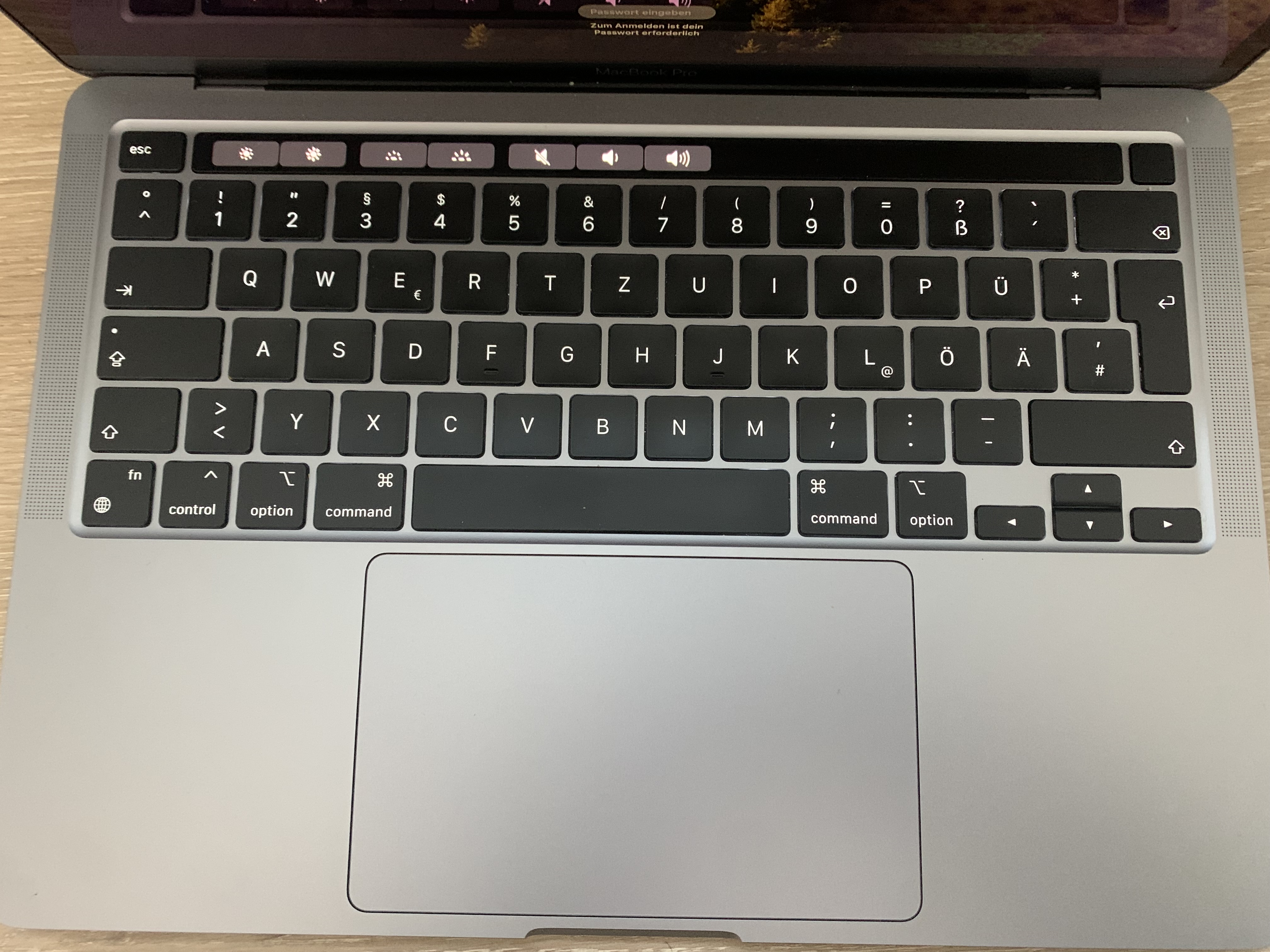 MacBook Pro A2338 2022 M2 8 CPU/10 GPU 8GB DDR 256 NVMe macOS CAM A-Ware41