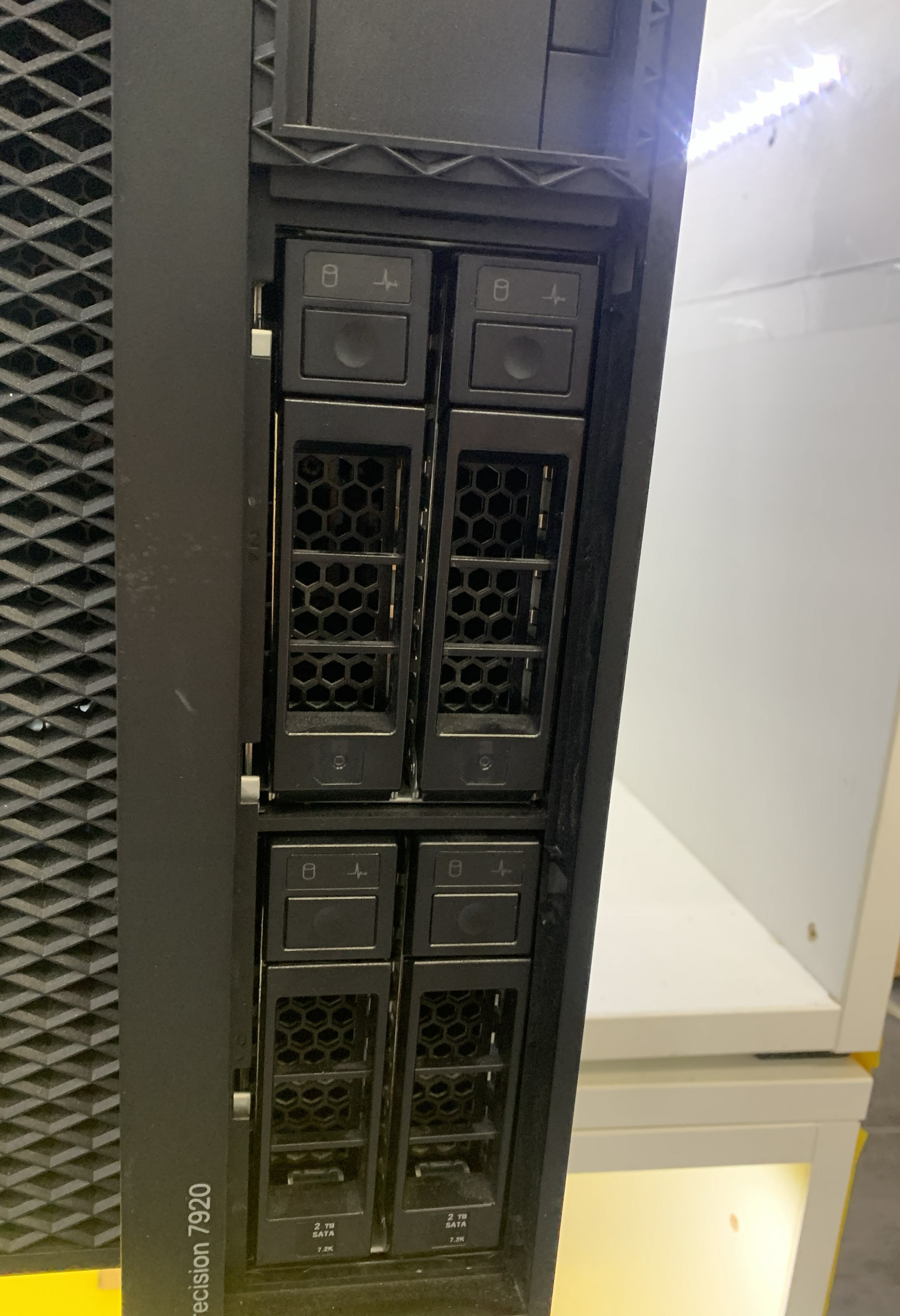 Dell Precision 7920 Tower 2x Xeon Gold 6134 32GB 1TB SSD Radeon WX 3200 W11 A11